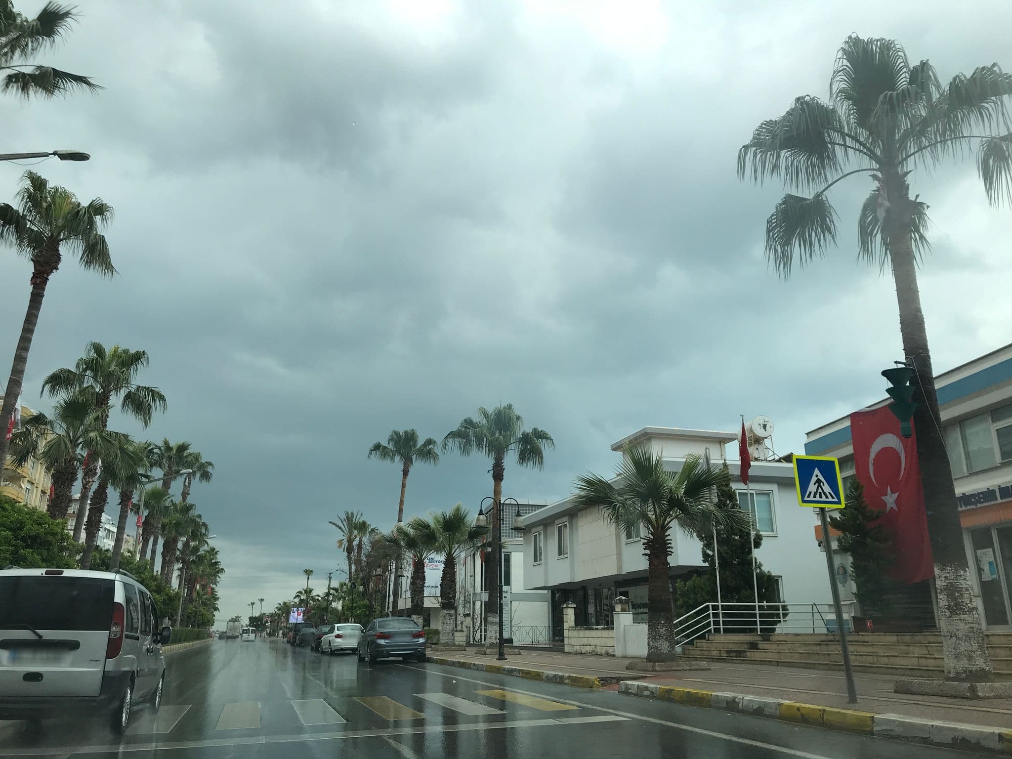 Street view near Ulu Resort Hotel Ofis Mersin, Mersin — © hderinoz (CC BY-SA · Mapillary)