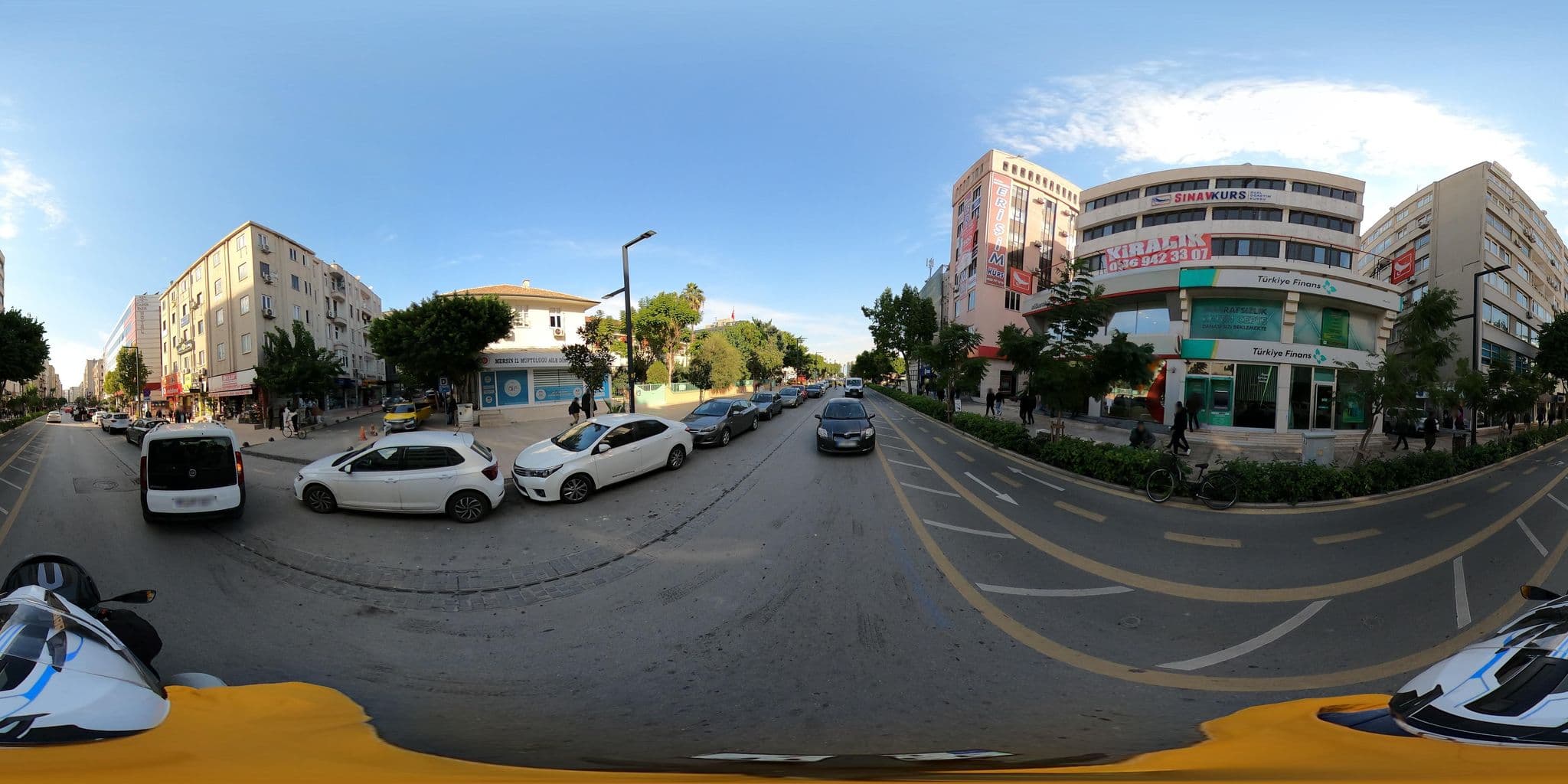 Street view near Yaşat Hotel, Mersin — © PalmCity (CC BY-SA · Mapillary)