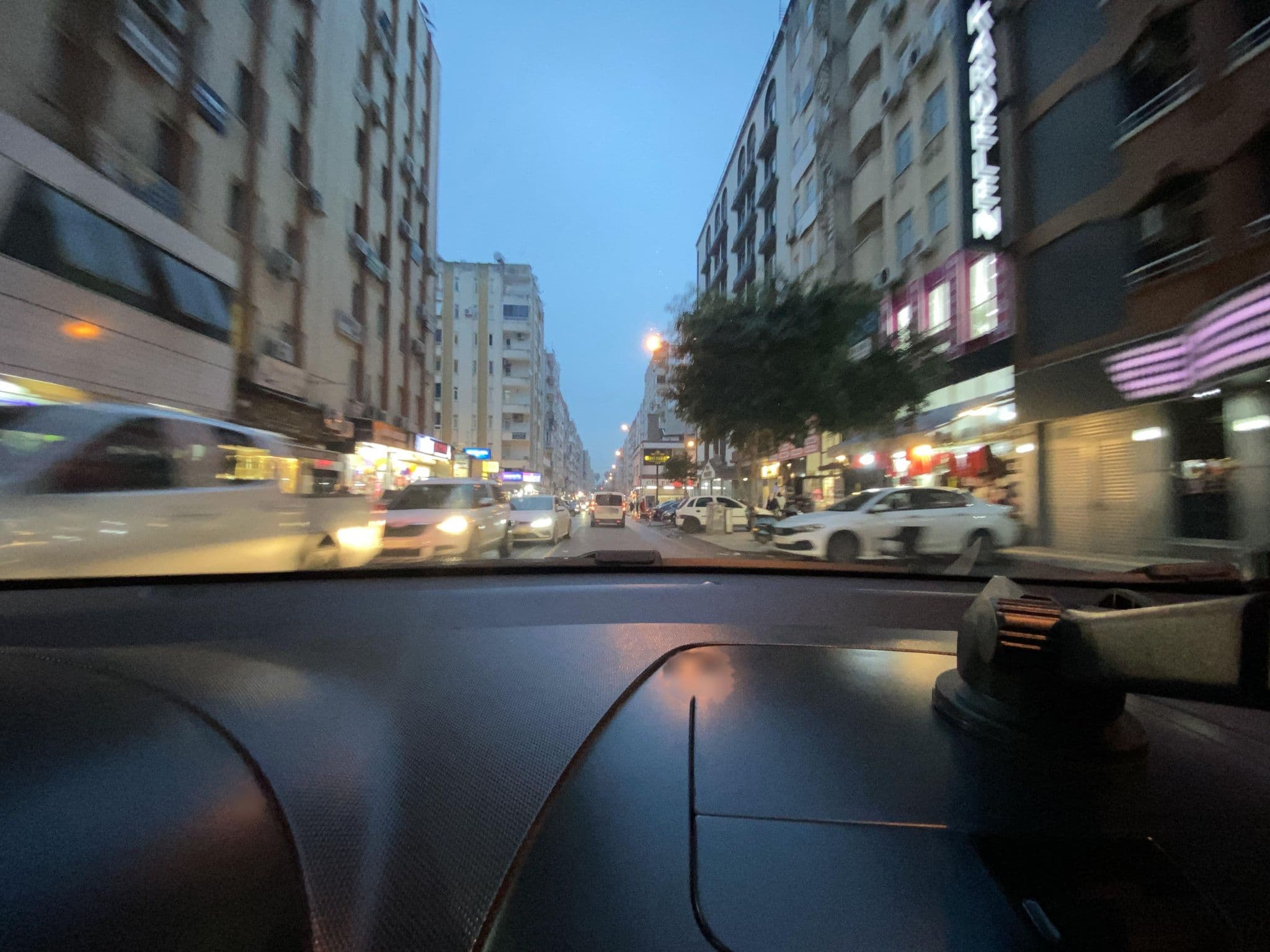 Street view near Kardelen Otel, Mersin — © Seyfettin033 (CC BY-SA · Mapillary)