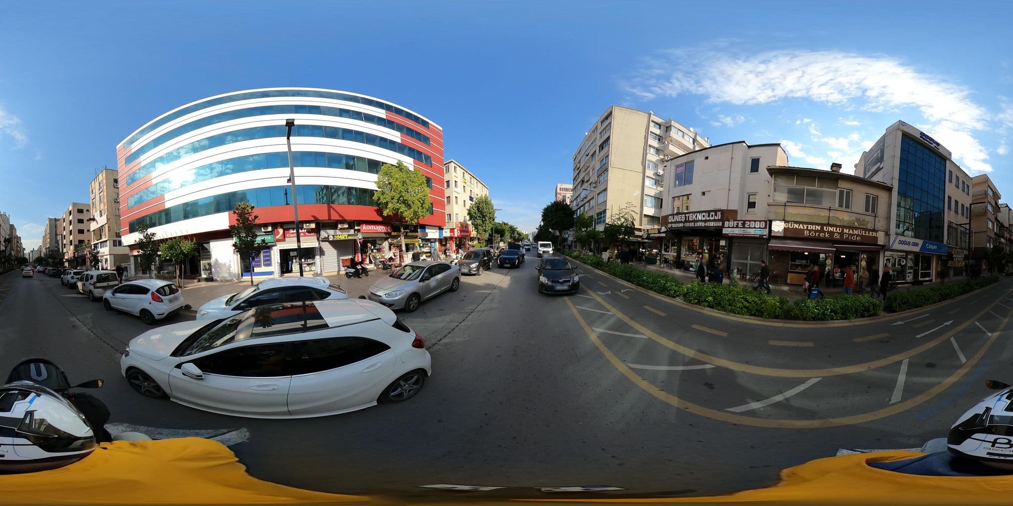 Street view near Cadde Park Hotel, Mersin — © PalmCity (CC BY-SA · Mapillary)