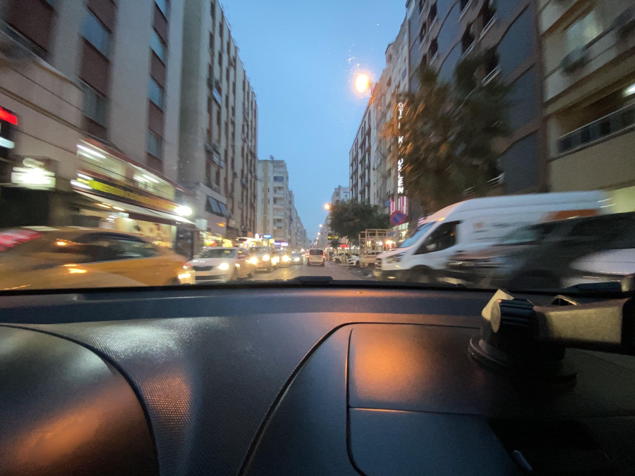 Street view near Hostapark Hotel, Mersin — © Seyfettin033 (CC BY-SA · Mapillary)