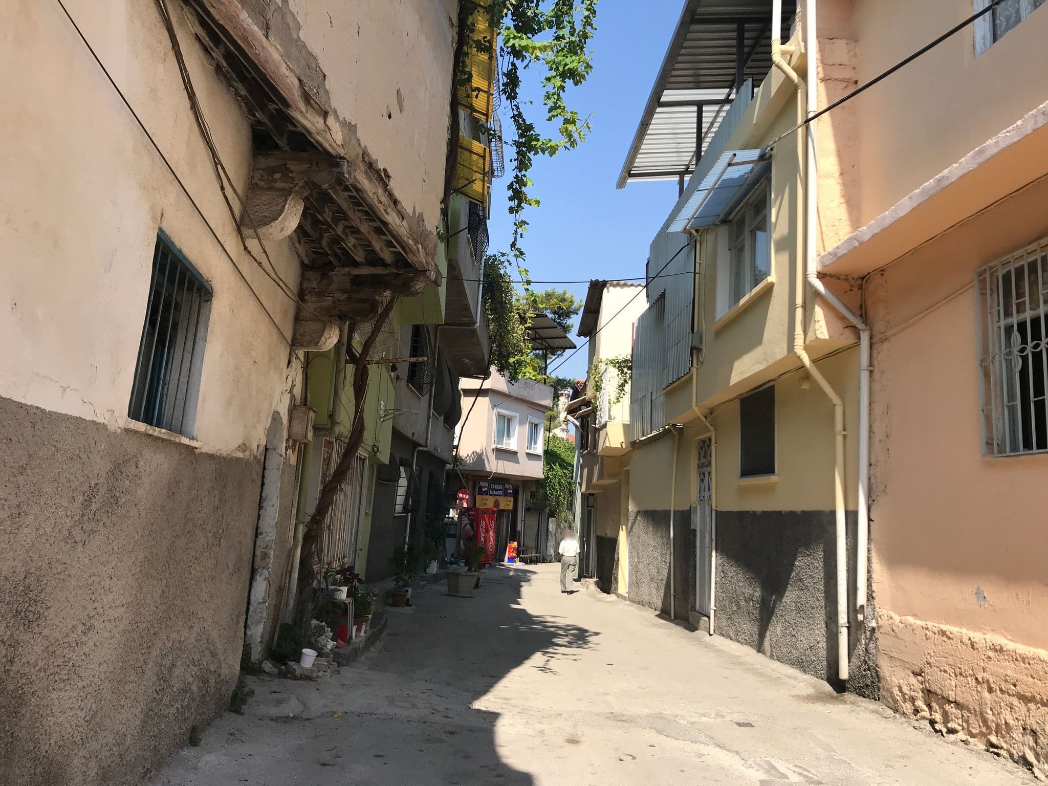 Street view near Şahutoğlu Otel, Antakya — © ferahkoksal (CC BY-SA · Mapillary)