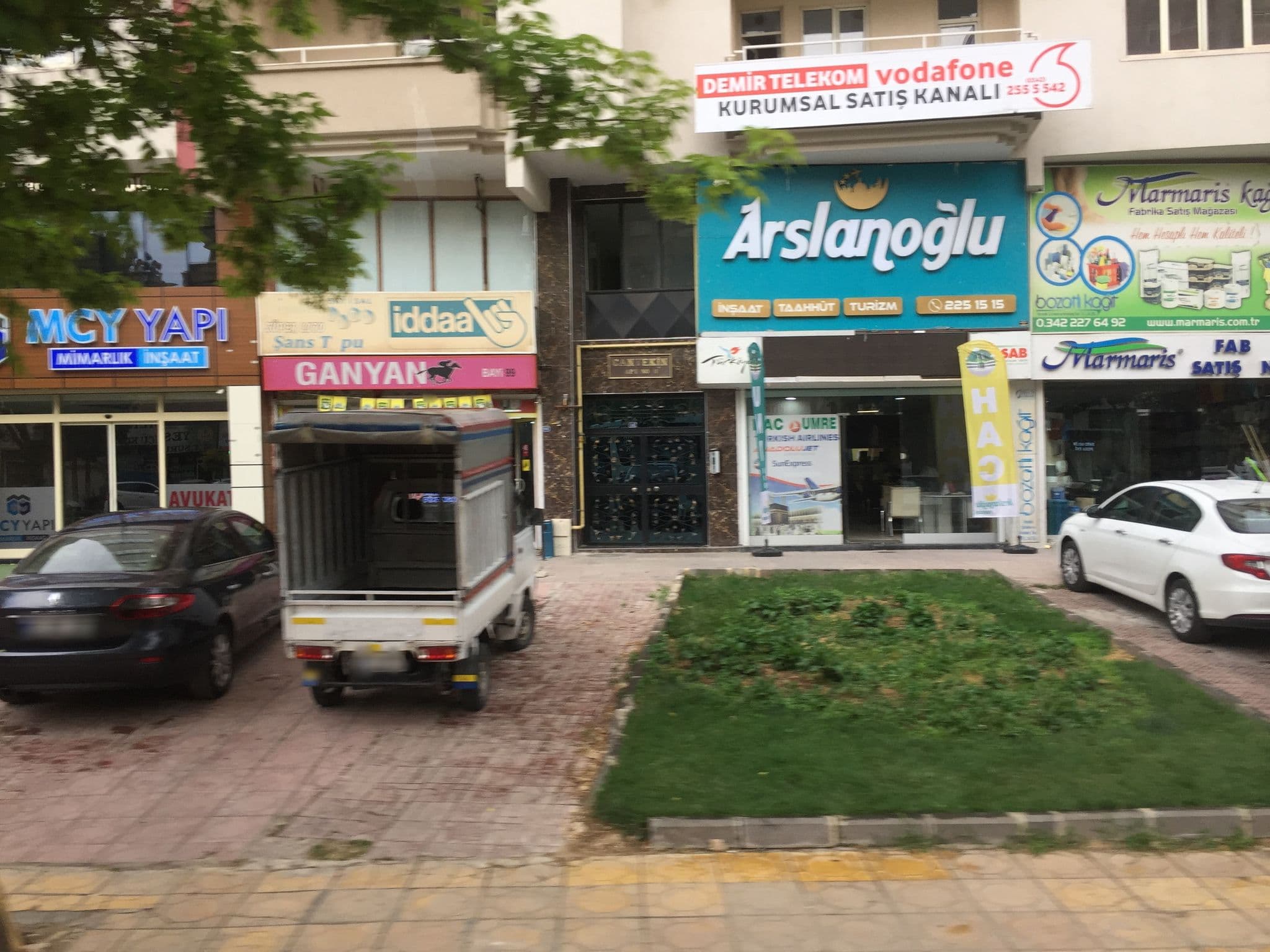 Street view near Royal Gaziantep Hotel, Gaziantep — © sessiznotalar (CC BY-SA · Mapillary)