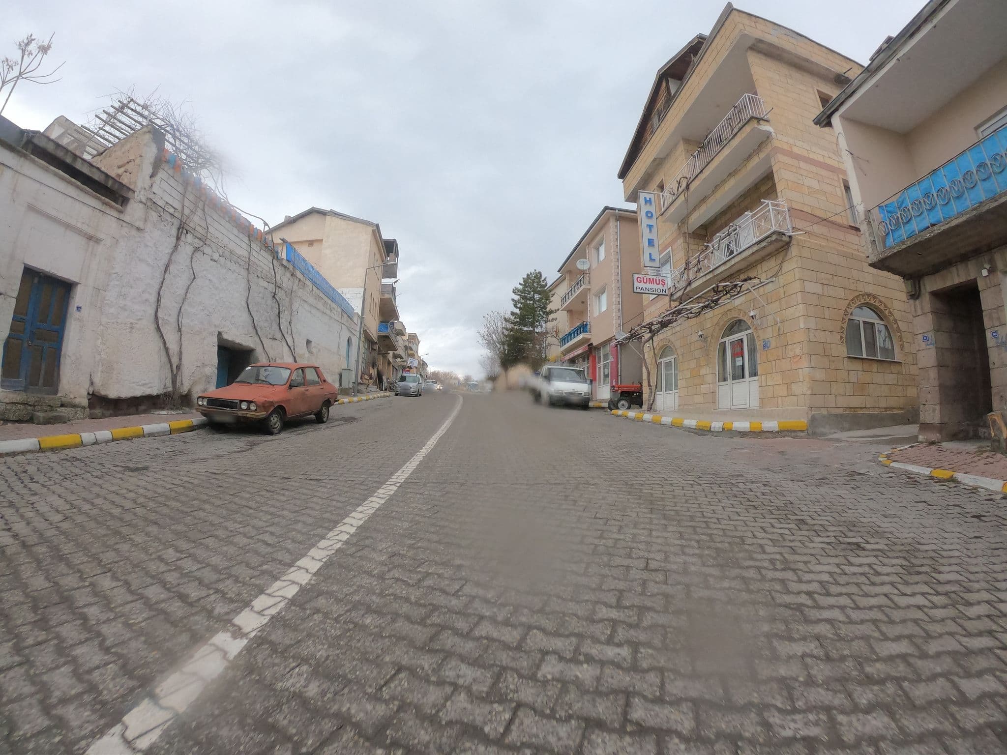 Street view near Gümüs Hotel, Göreme — © chrisbeddow (CC BY-SA · Mapillary)