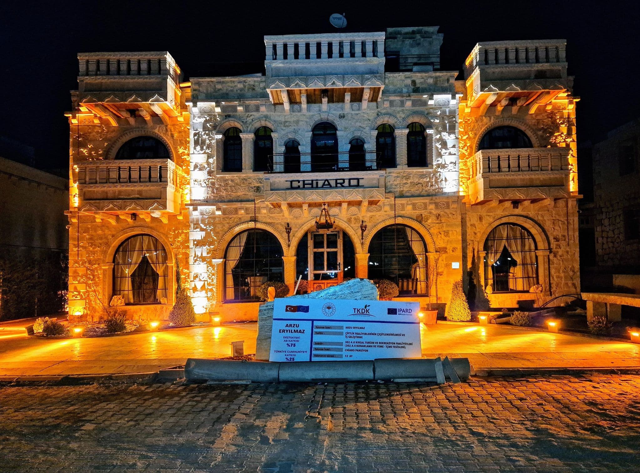 Street view near Chiaro Cappdocia, Göreme — © km2bp (CC BY-SA · Mapillary)