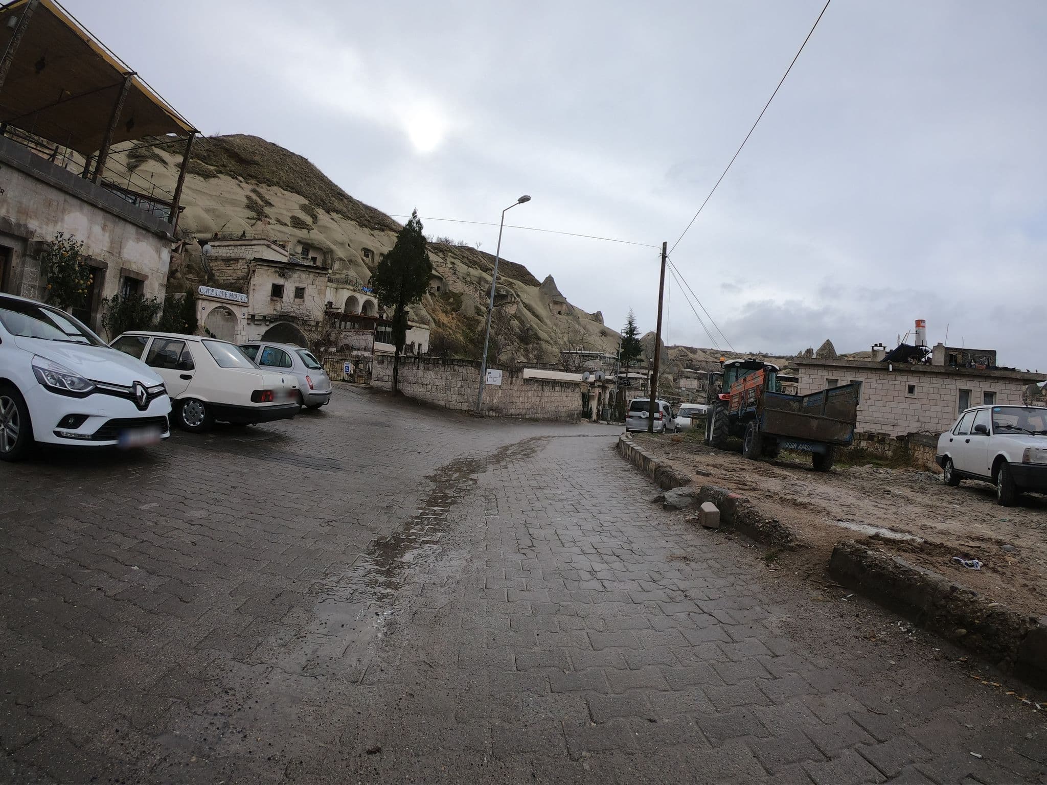 Street view near Rox Göreme, Göreme — © chrisbeddow (CC BY-SA · Mapillary)