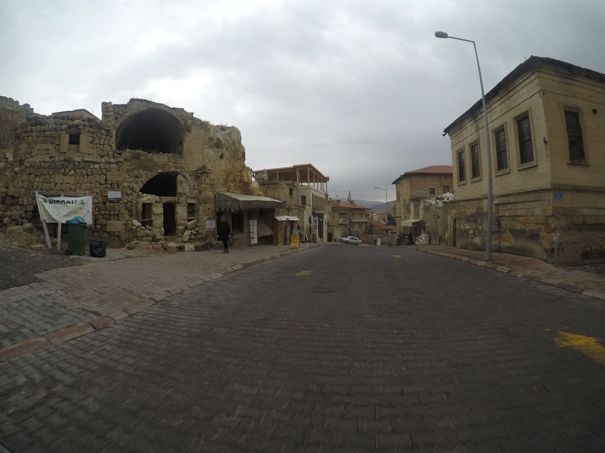Street view near Elysion Cave Suits, Ürgüp — © chrisbeddow (CC BY-SA · Mapillary)
