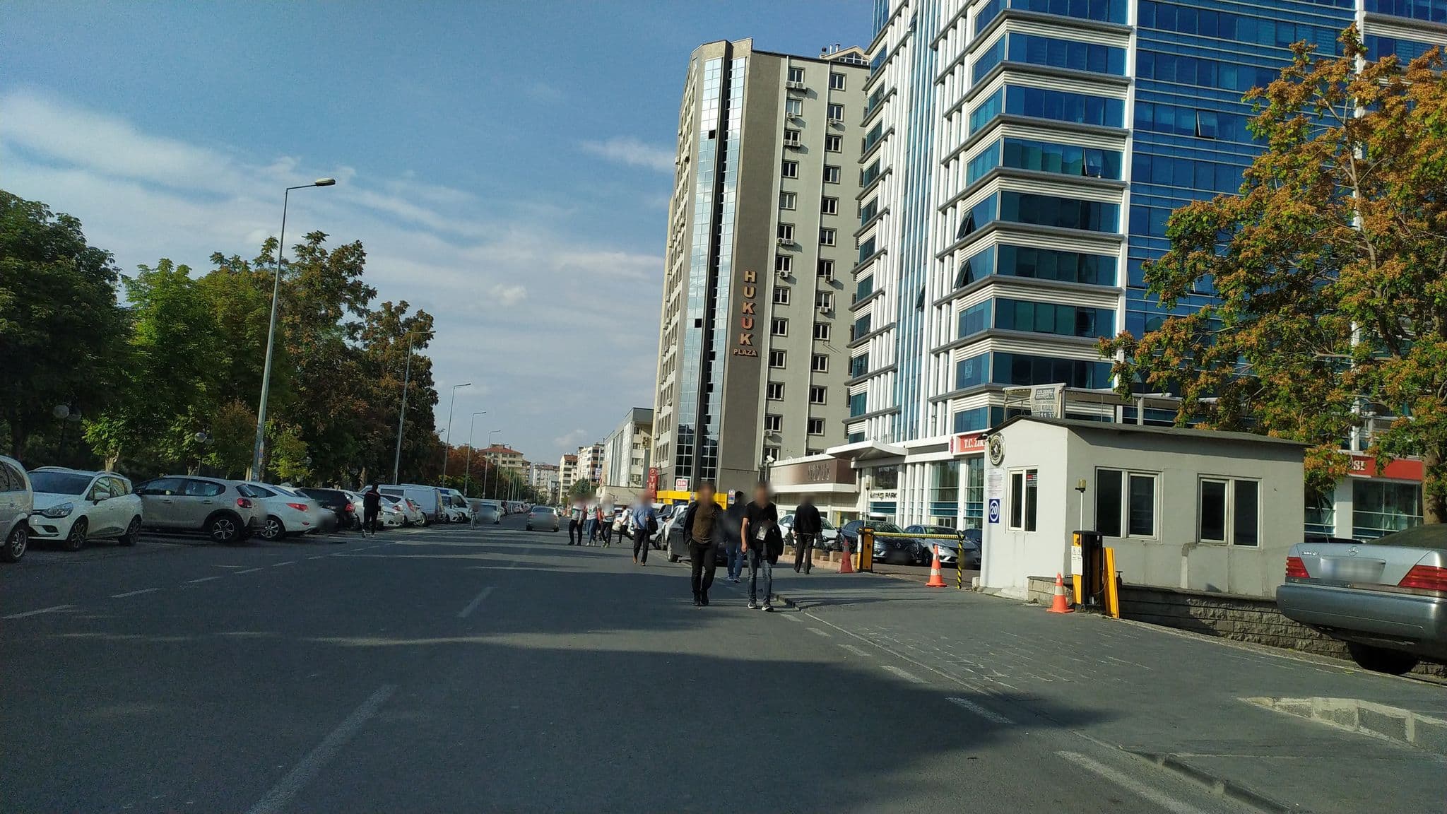 Street view near Hilton Hotel Swimming Pool, Kayseri — © ozenharun (CC BY-SA · Mapillary)