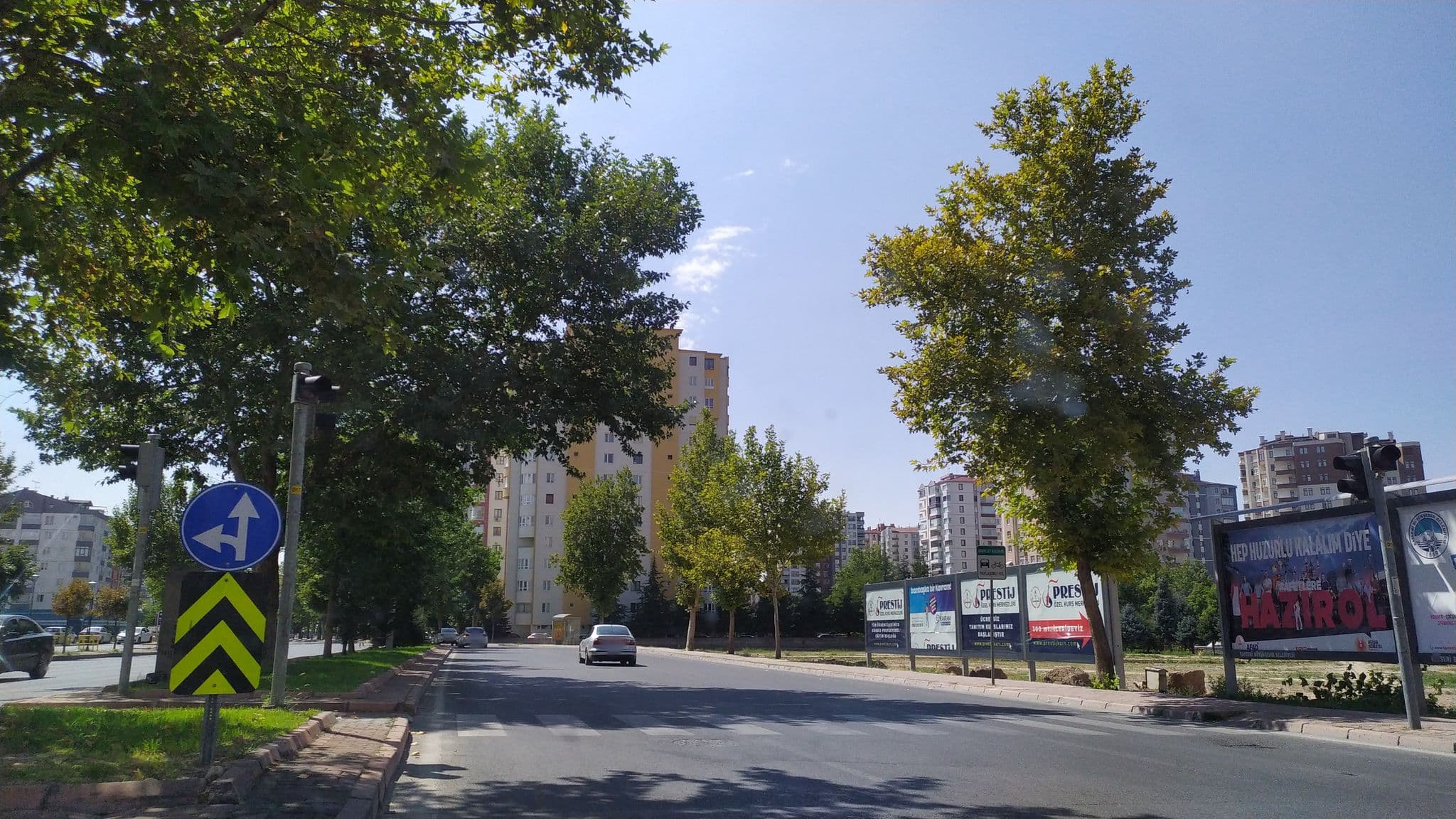 Street view near B\G Resort&Spa Hotel, Kayseri — © ozenharun (CC BY-SA · Mapillary)