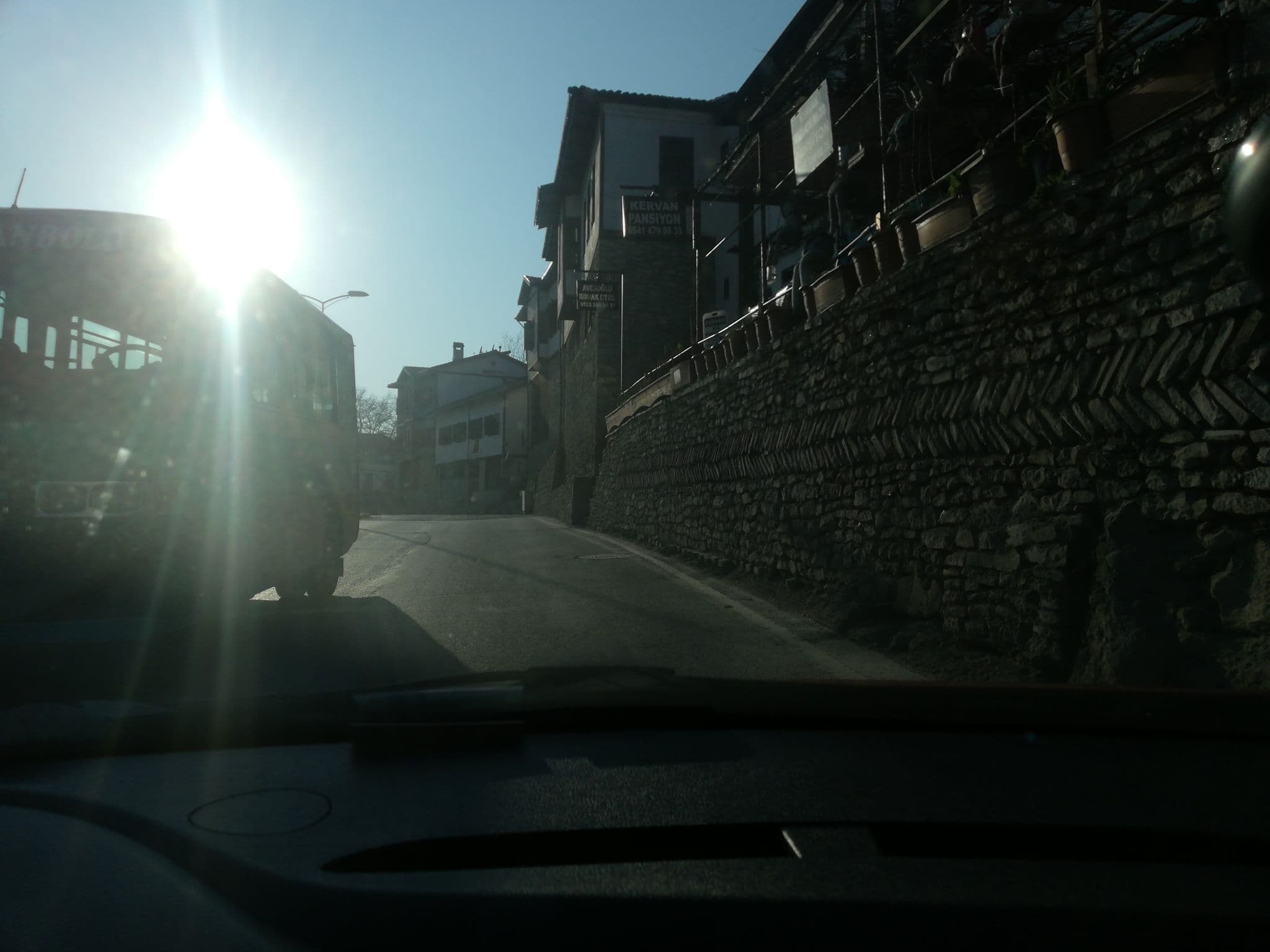 Street view near Kervan Konuk Evi Pansiyon, Safranbolu — © sefaonur (CC BY-SA · Mapillary)