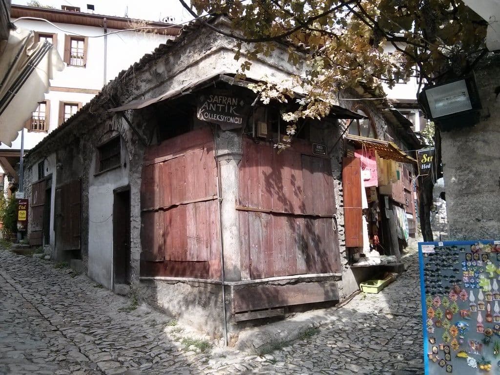 Street view near Nostalji Butik Otel, Safranbolu — © janvanbekkum (CC BY-SA · Mapillary)