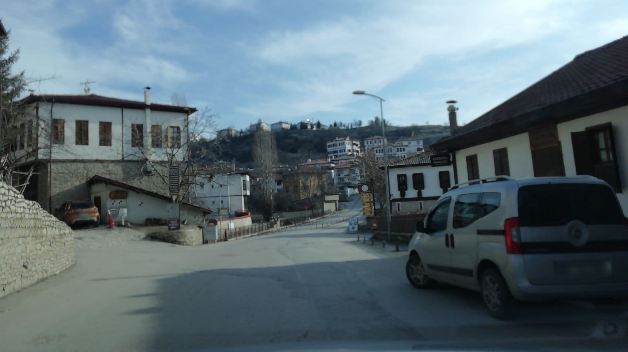 Street view near Arifbey Konak Otel, Safranbolu — © okansafak (CC BY-SA · Mapillary)