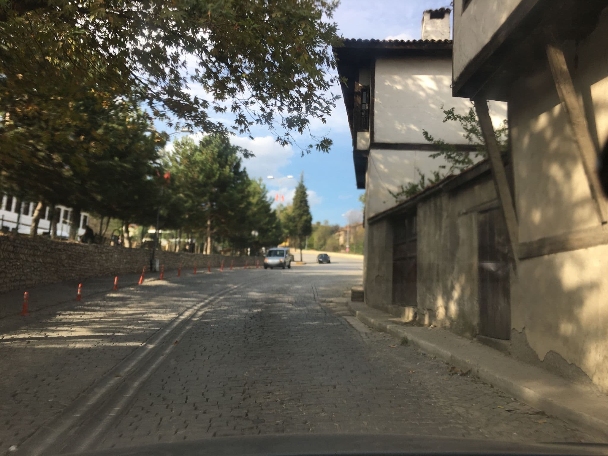 Street view near Şen Pansiyon, Safranbolu — © empty (CC BY-SA · Mapillary)