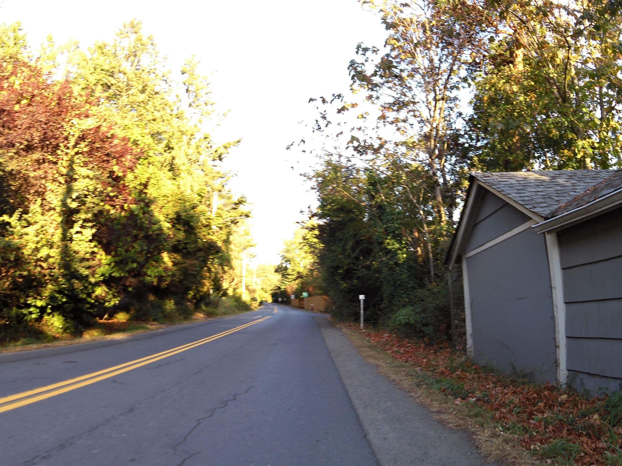 Street view near The Vesuvius Villas, Ganges — © andrewsnow (CC BY-SA · Mapillary)