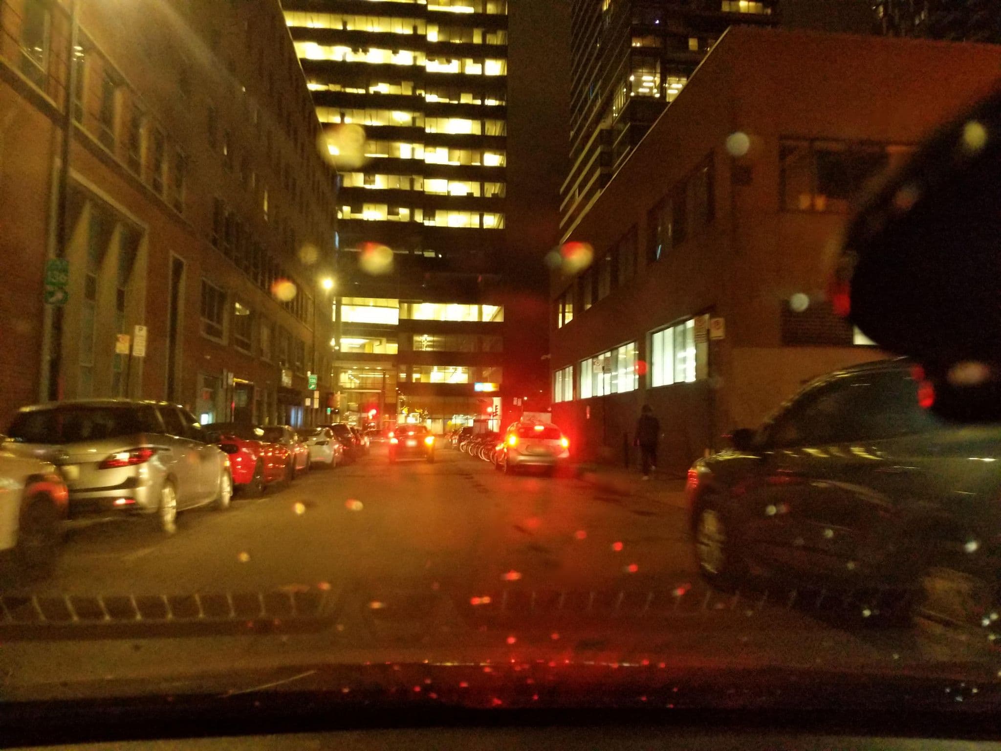 Street view near Airbnb, Ville-Marie — © geodz (CC BY-SA · Mapillary)