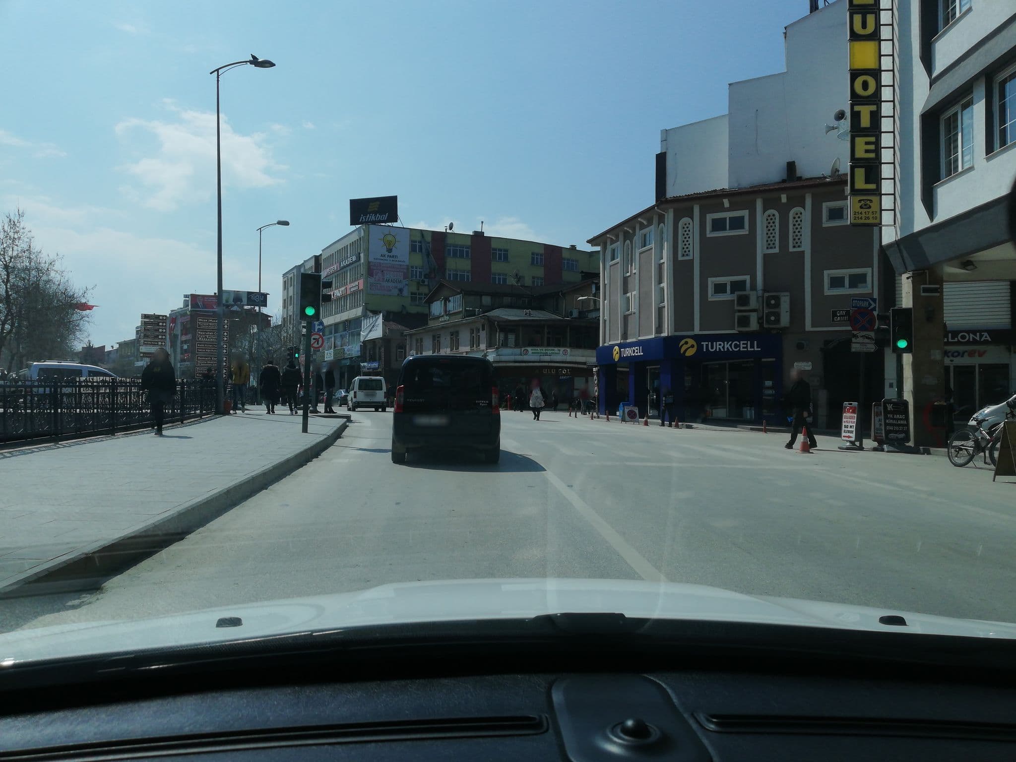 Street view near Otelde Tatli rüyalar alemi, Kastamonu — © sefaonur (CC BY-SA · Mapillary)
