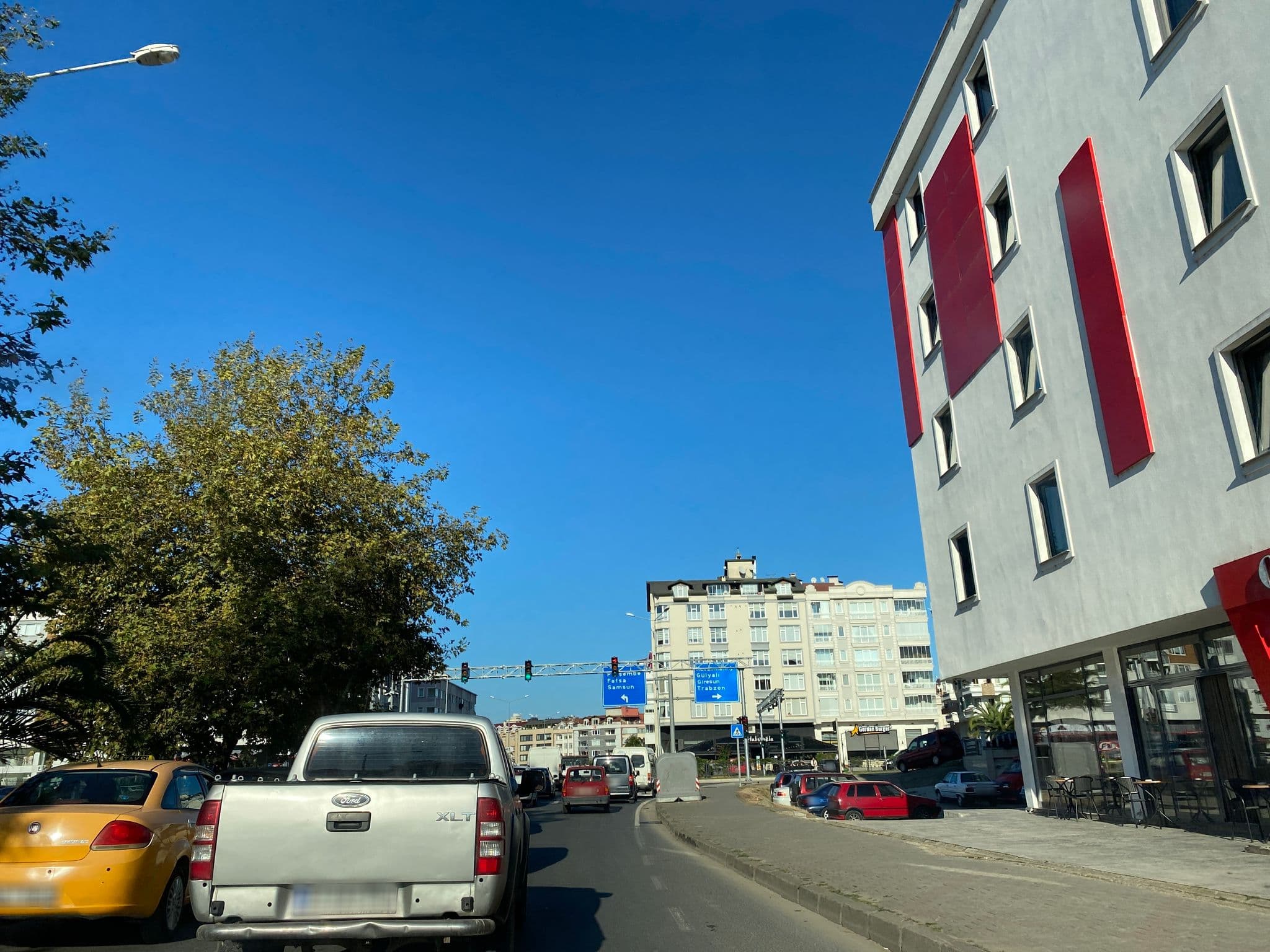 Street view near Otel Vona, Ordu — © asturksever (CC BY-SA · Mapillary)