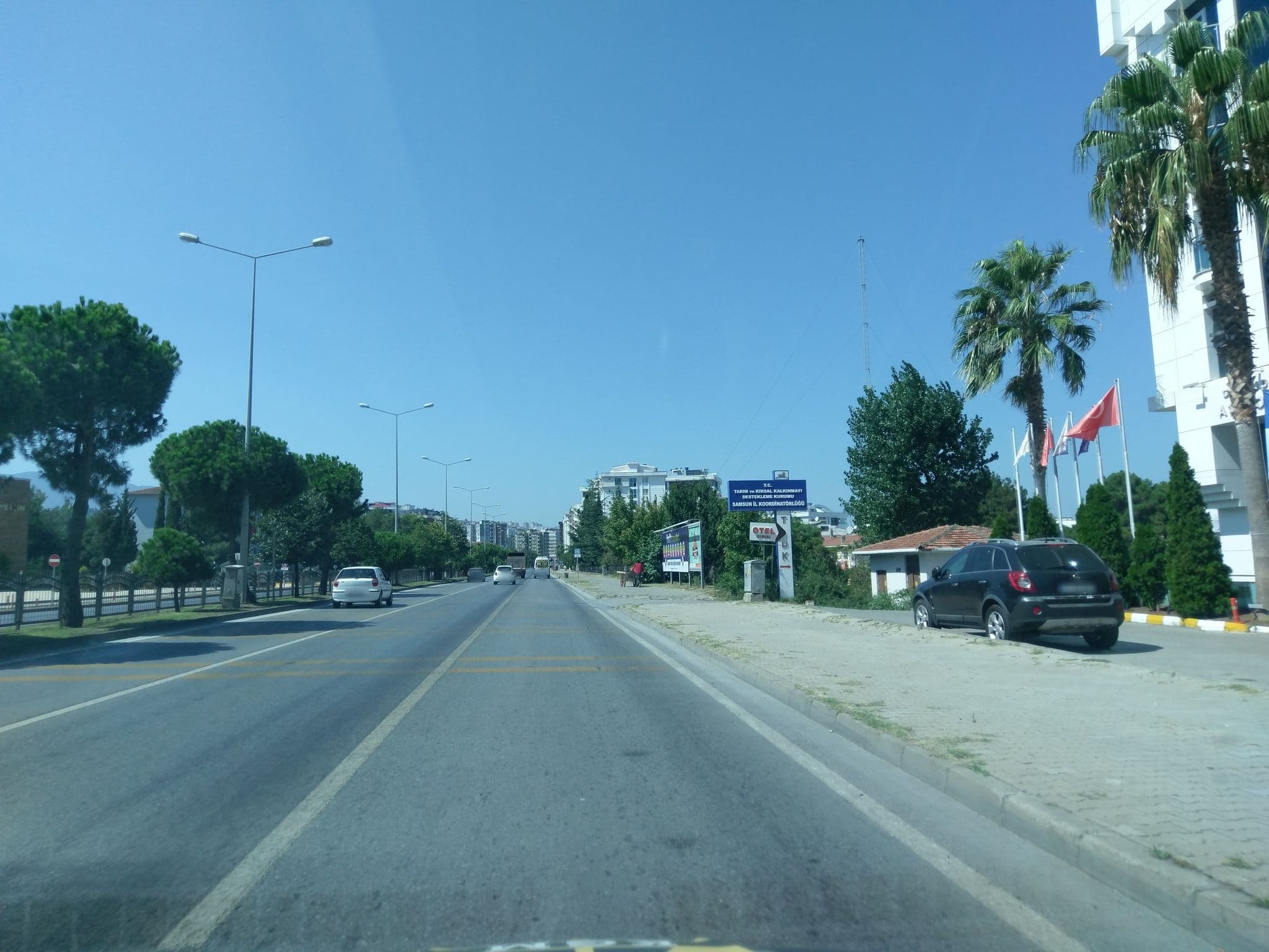 Street view near Grand De Luxe Amisos Hotel & Restaurant, Çatkaya — © ozkanilyasaksu (CC BY-SA · Mapillary)