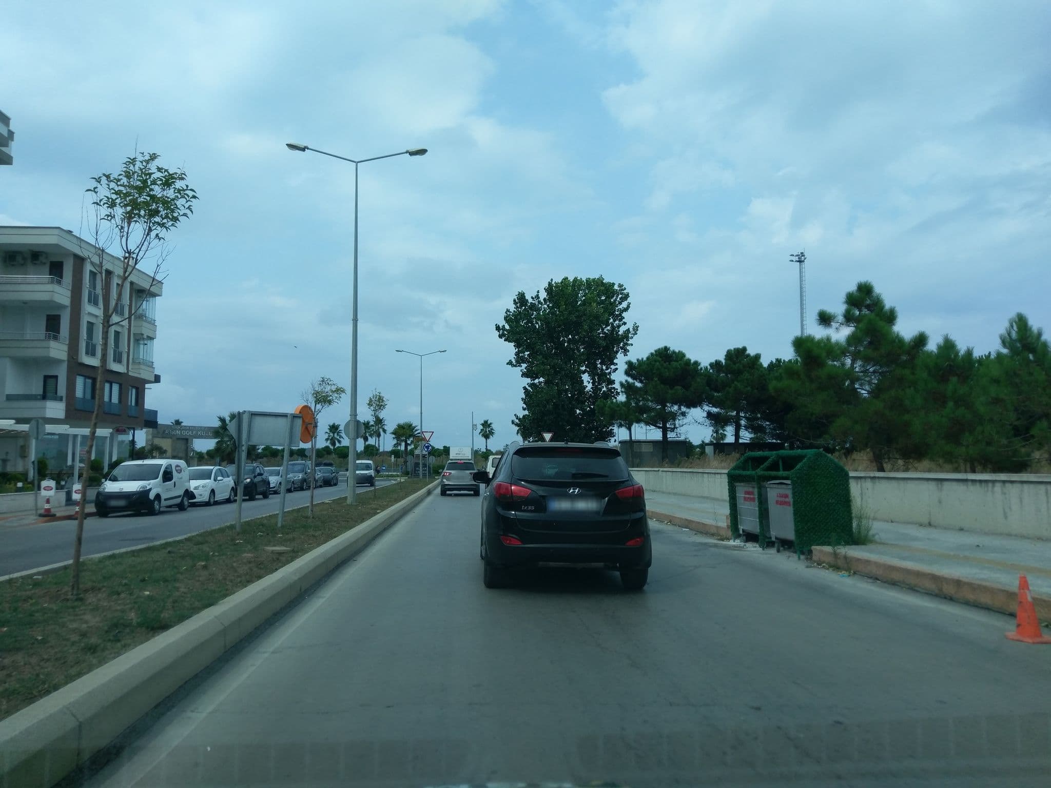 Street view near Medikent Hotel, Samsun — © ozkanilyasaksu (CC BY-SA · Mapillary)