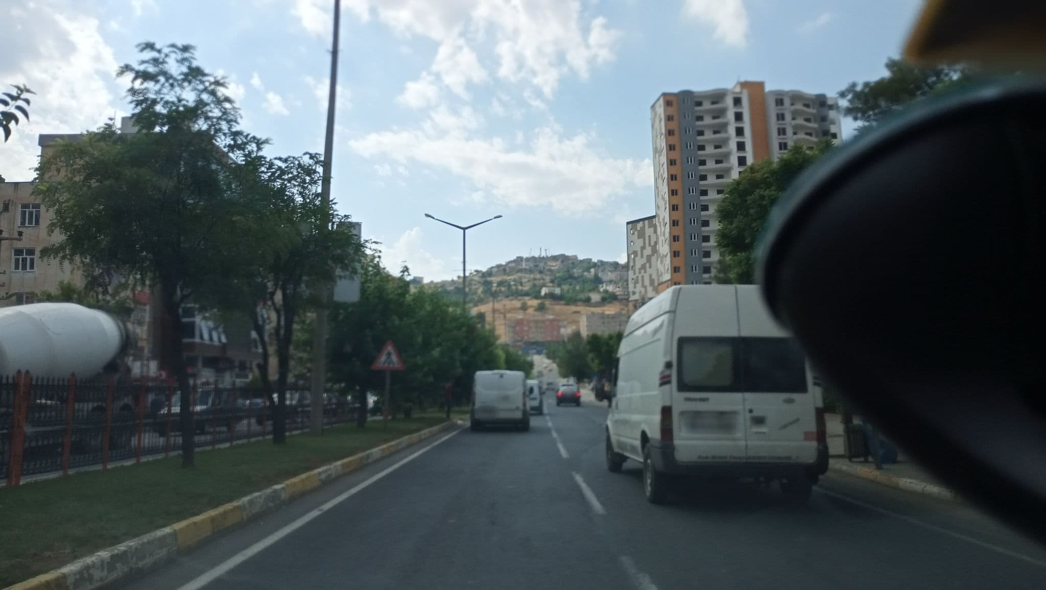 Street view near Bilem Hotel, Mardin — © rafialacahan (CC BY-SA · Mapillary)