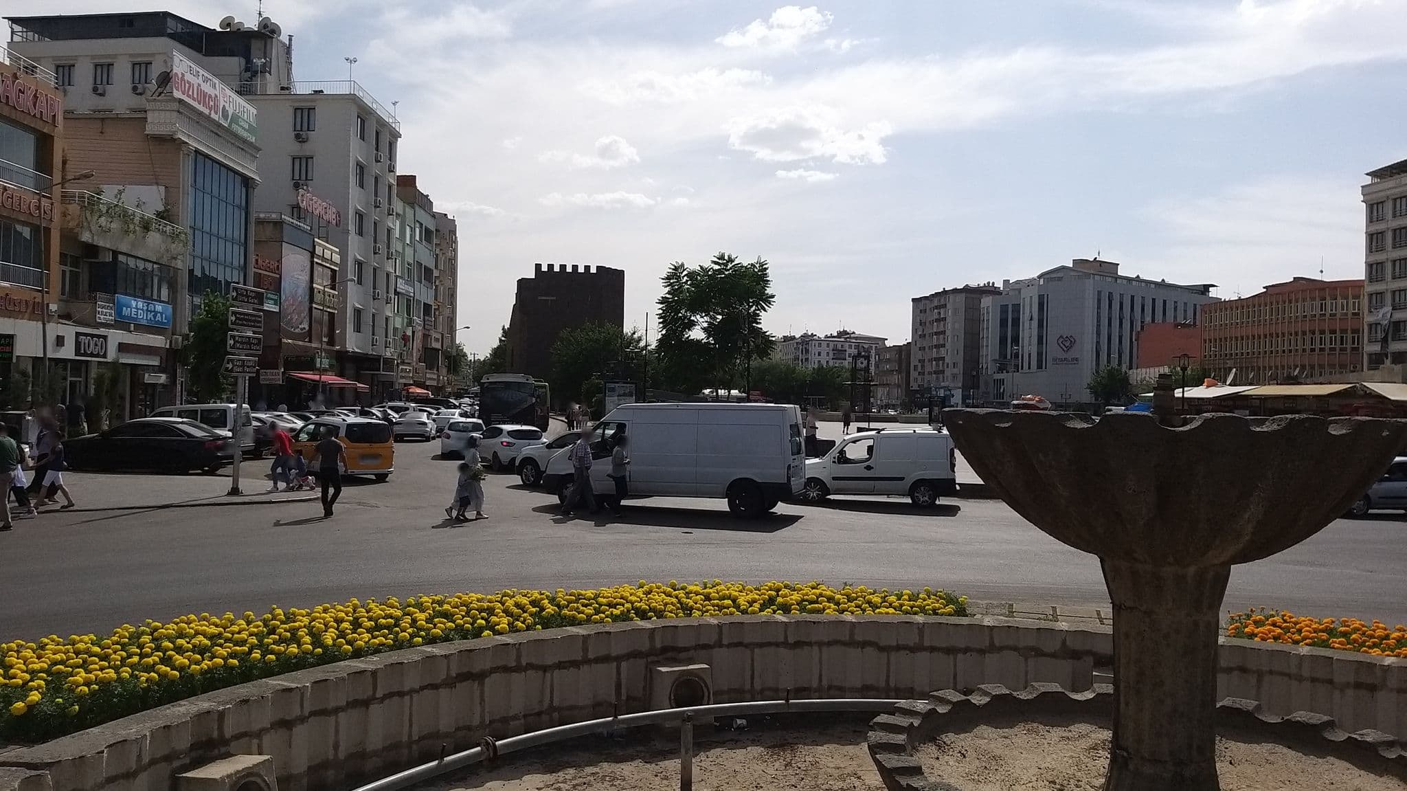 Street view near New Tigris Otel, Diyarbakır — © nesim (CC BY-SA · Mapillary)