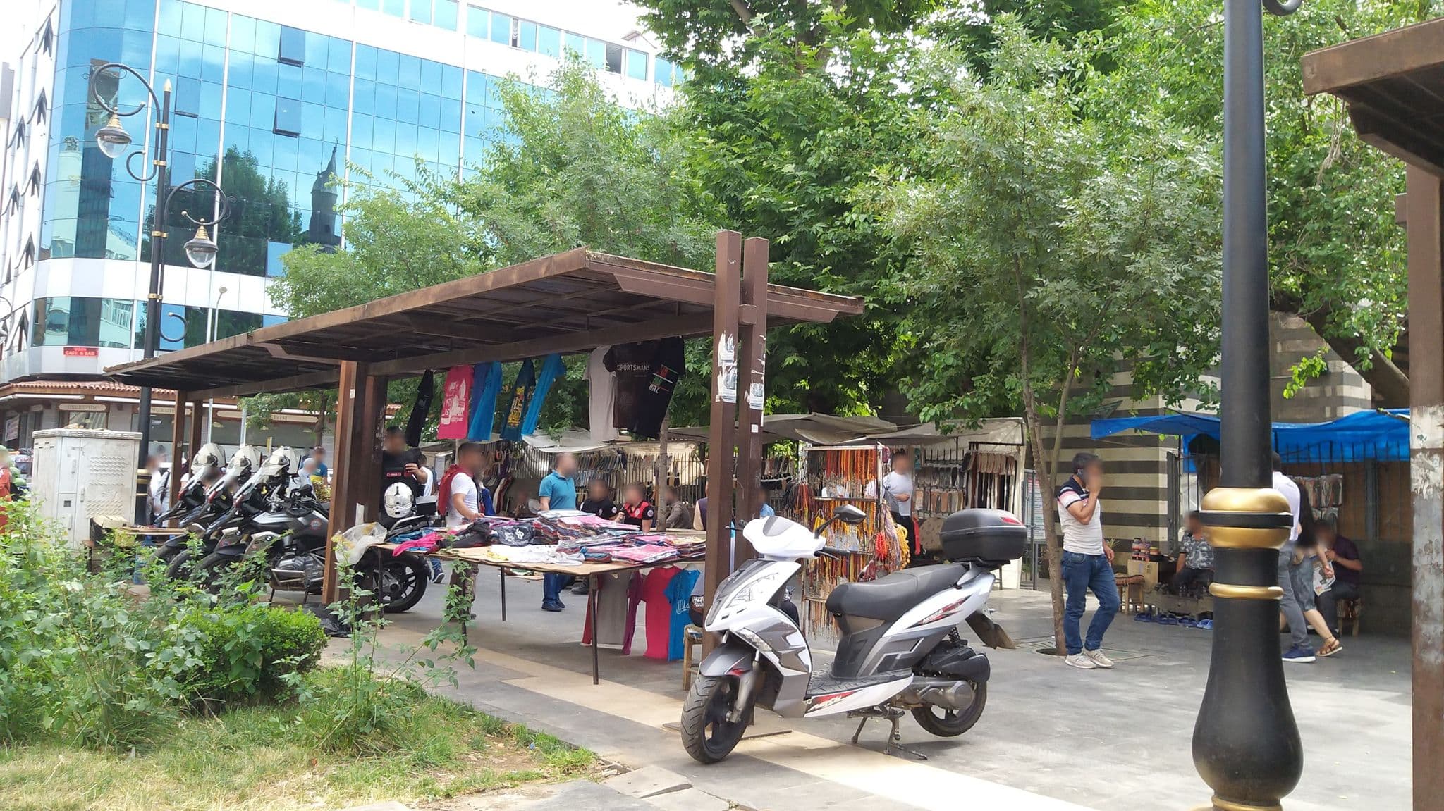 Street view near Köprücü Hotel, Diyarbakır — © nesim (CC BY-SA · Mapillary)