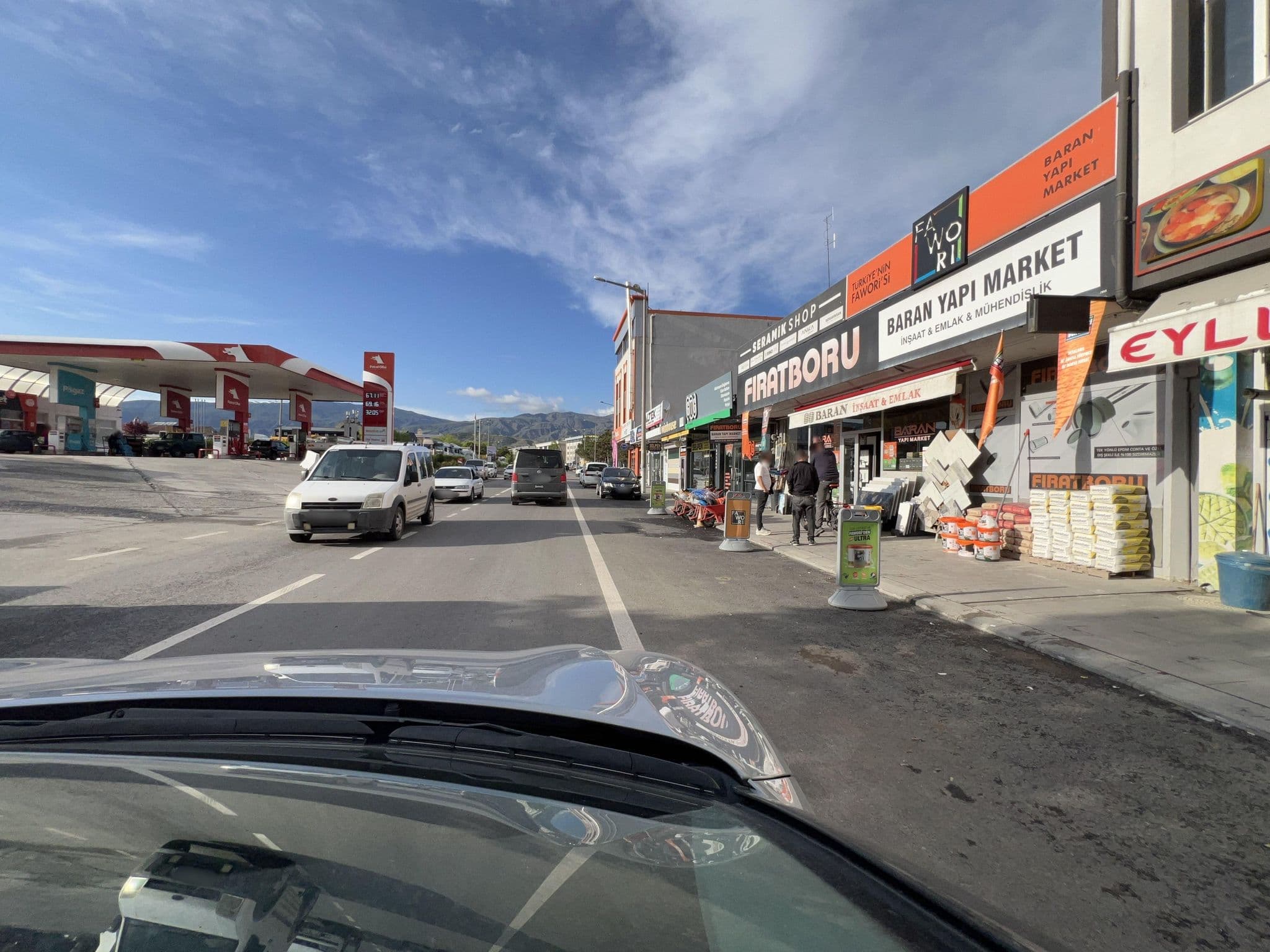 Street view near çınar Otel, Erzincan — © sunsetfly (CC BY-SA · Mapillary)