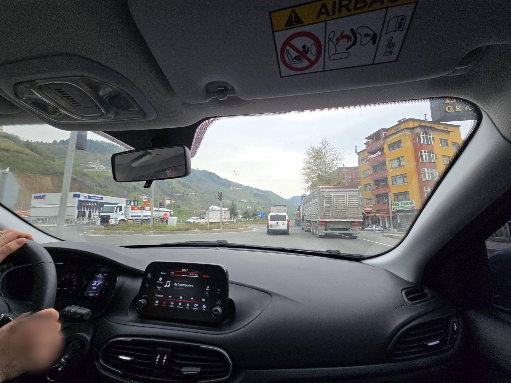 Street view near Bayrak Grand Hotel, Trabzon — © azat2020 (CC BY-SA · Mapillary)