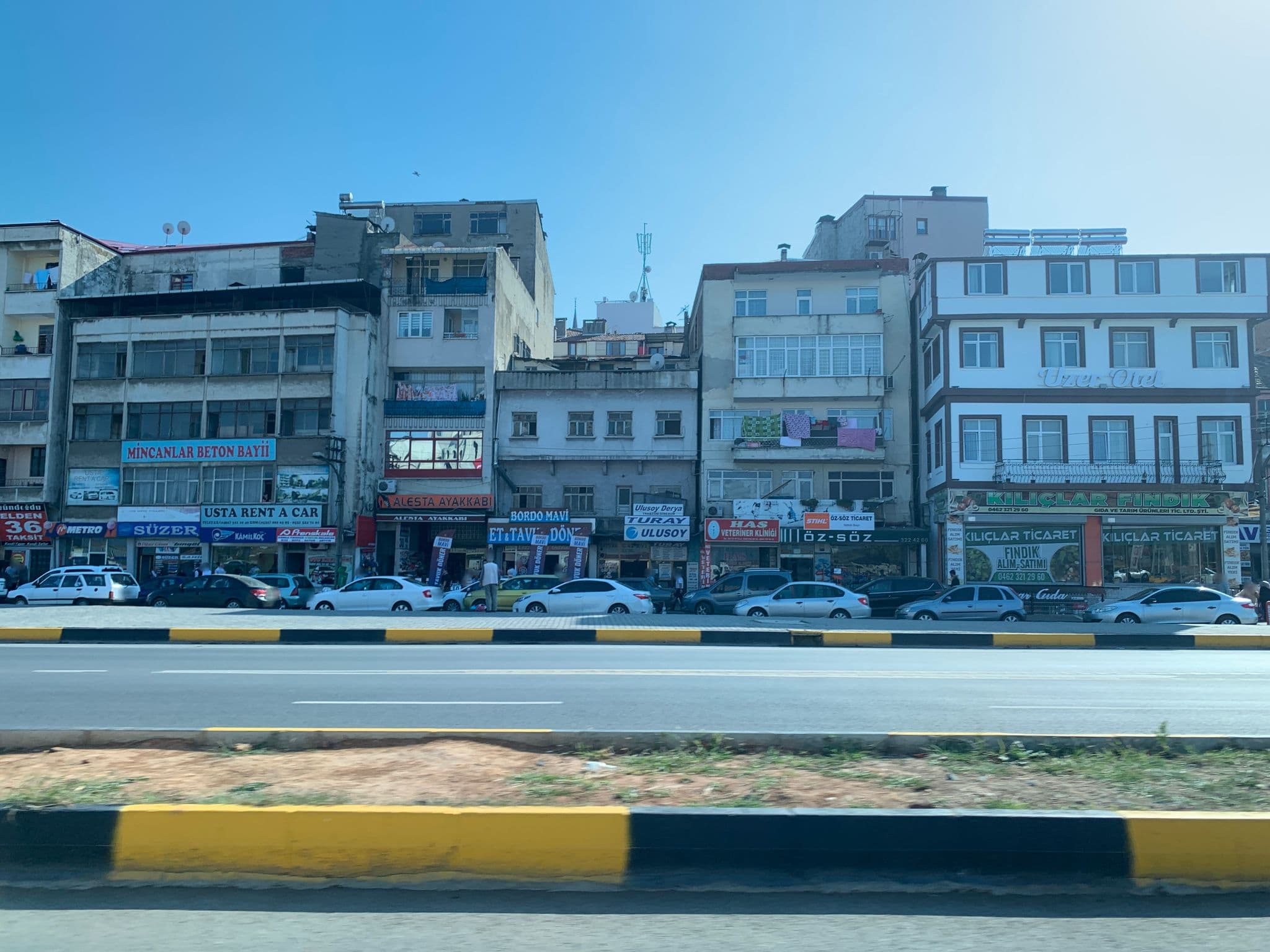Street view near Otel Uzer, Trabzon — © robot8a (CC BY-SA · Mapillary)