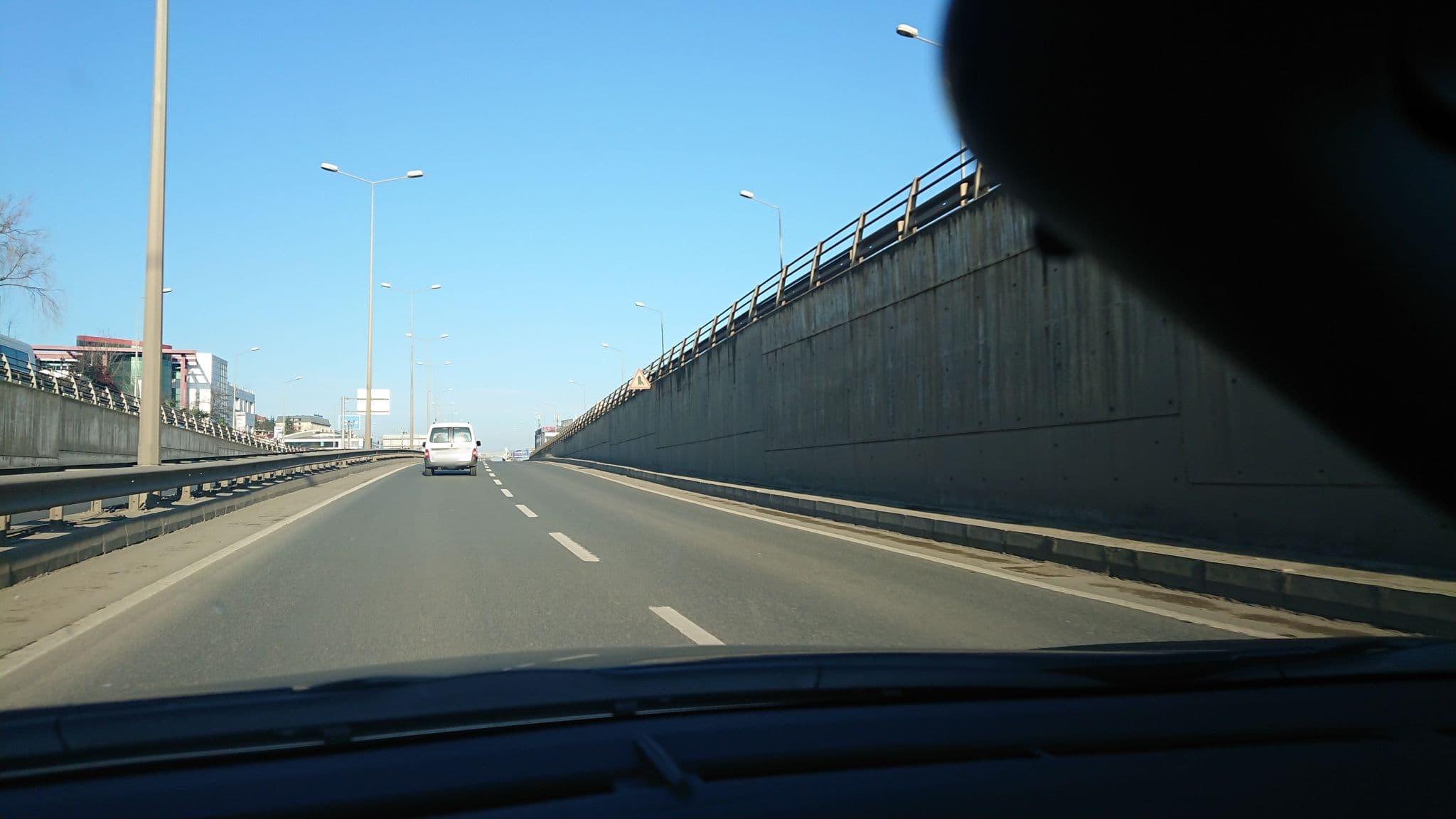 Street view near Royal Axis Suites Hotel, Yomra — © kubikanber (CC BY-SA · Mapillary)