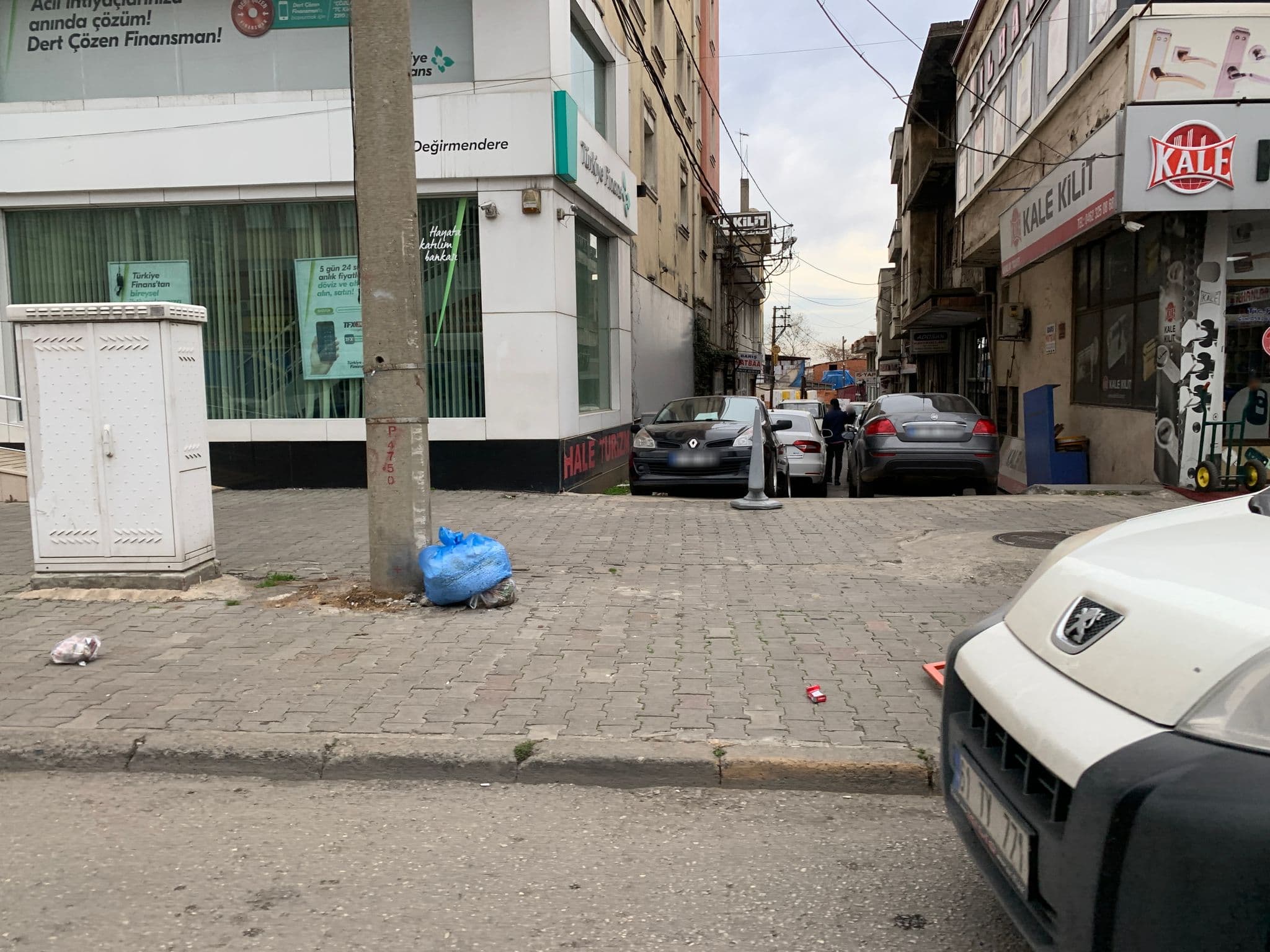Street view near HALE TURİZM, Trabzon — © robot8a (CC BY-SA · Mapillary)