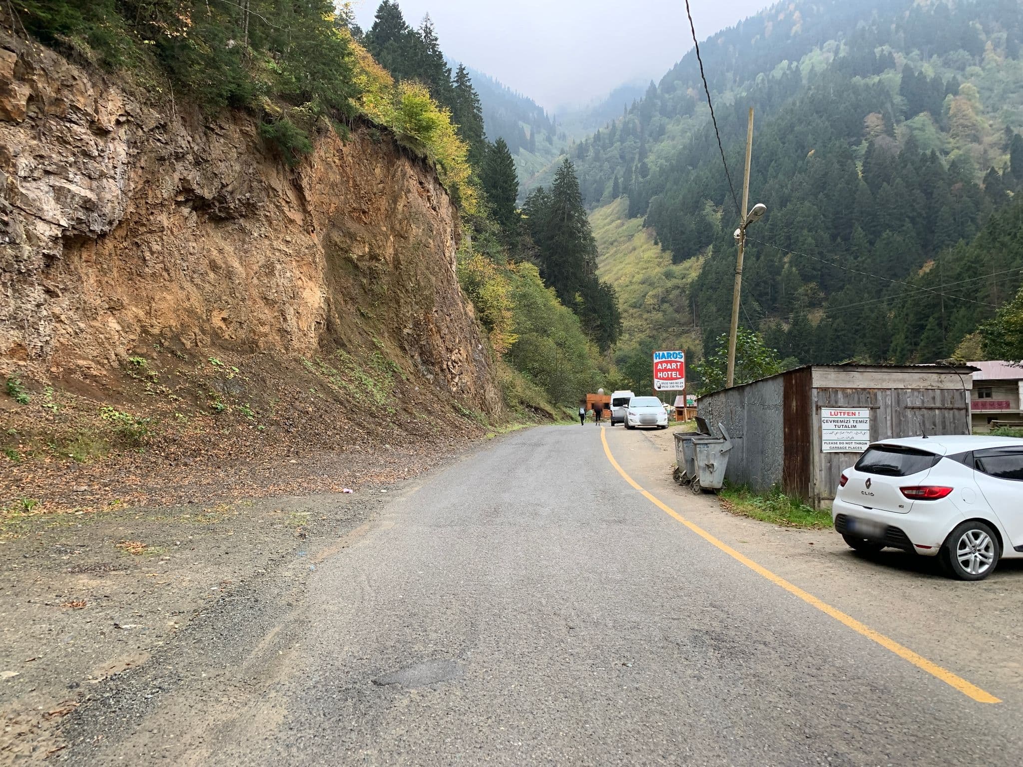 Street view near Haros Suite Hotel, Çaykara — © robot8a (CC BY-SA · Mapillary)