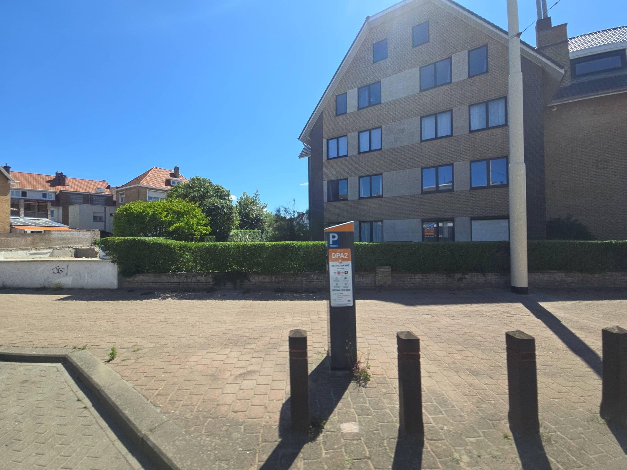 Street view near Hotel L.A. De Panne, De Panne — © filipc (CC BY-SA · Mapillary)