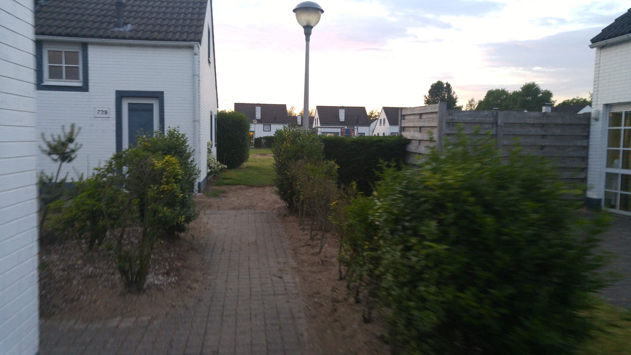 Street view near Cottage 716, Oostduinkerke — © radius_proxy_de (CC BY-SA · Mapillary)