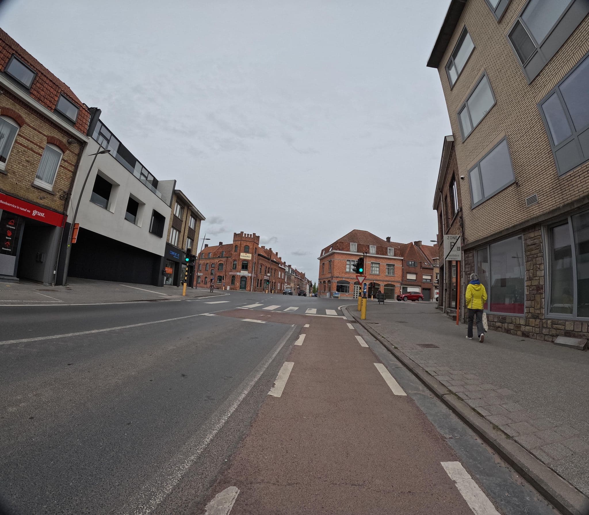 Street view near Residentie De Bascule, Ieper — © filipc (CC BY-SA · Mapillary)