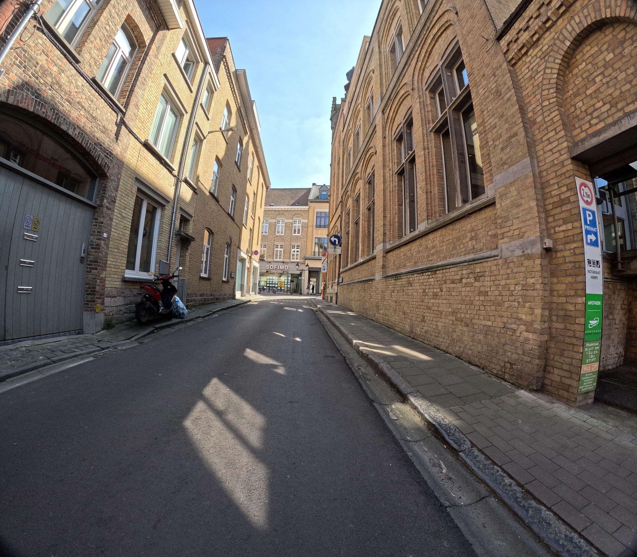 Street view near Apartment Aurora, Ieper — © filipc (CC BY-SA · Mapillary)