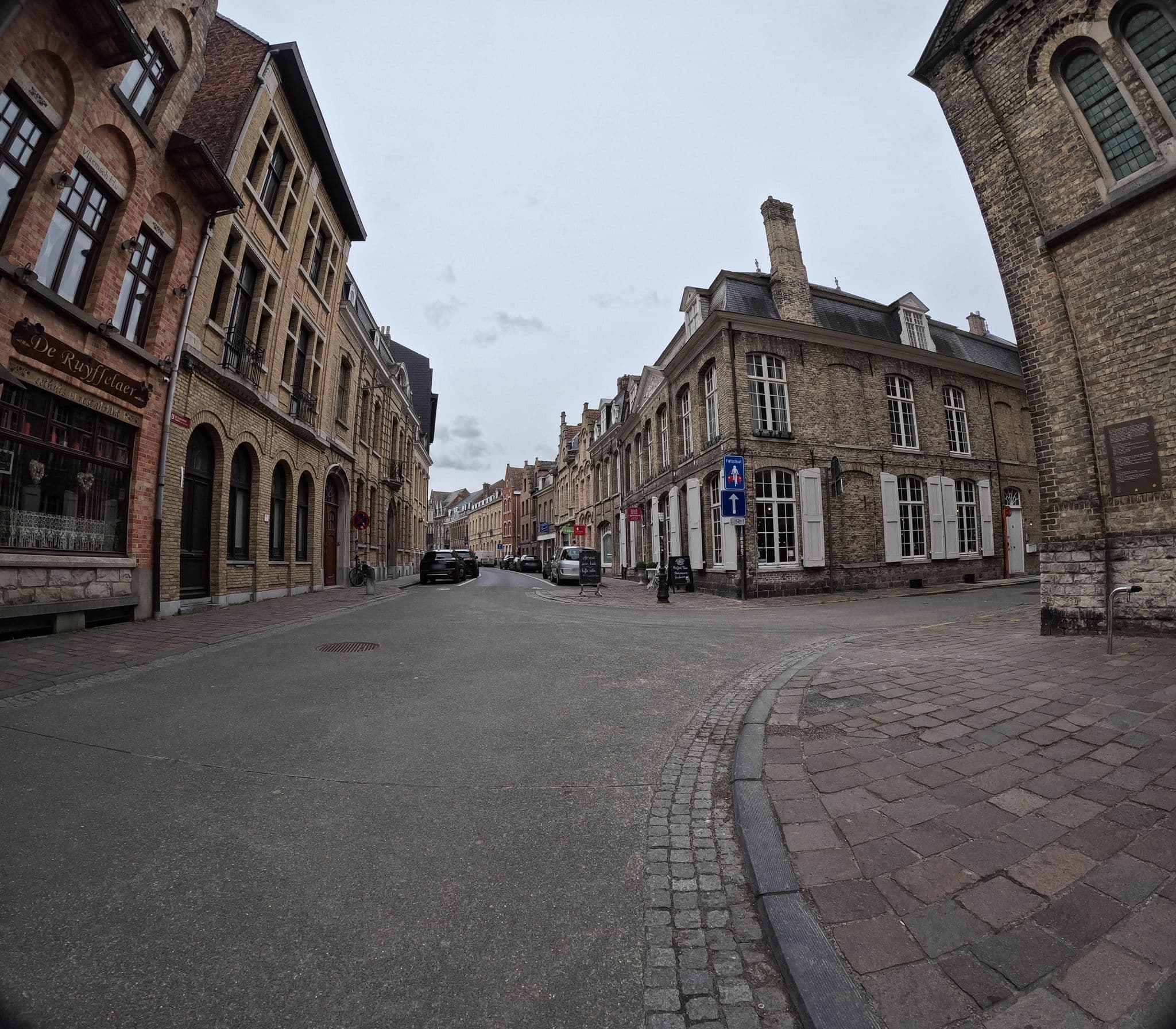 Street view near B&B Ter Thuyne, Ieper — © filipc (CC BY-SA · Mapillary)
