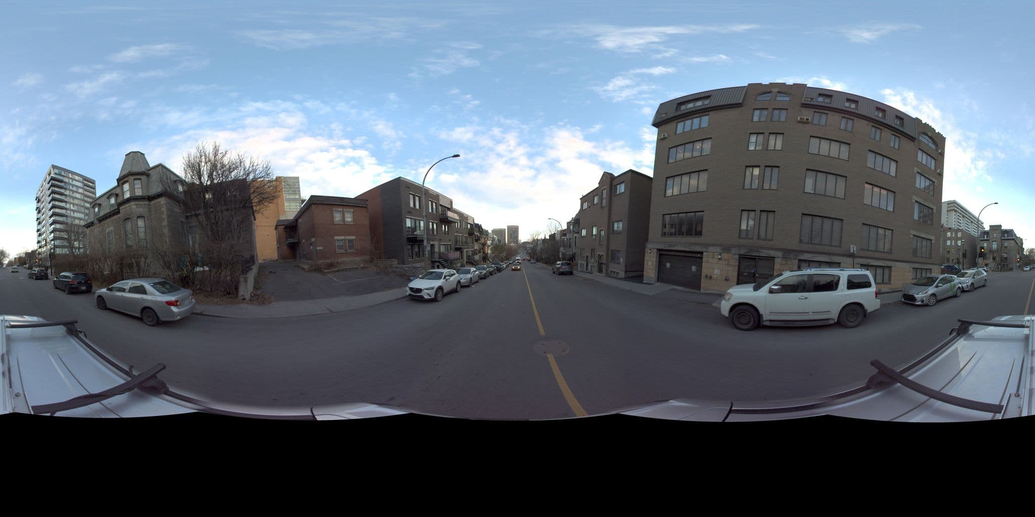 Street view near Château de l'Argoat Hôtel, Milton-Parc — © VdM (CC BY-SA · Mapillary)