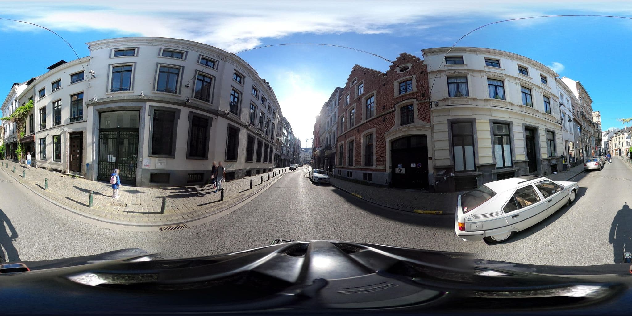 Street view near Yawn||Sleep, Brussels — © RaphaelPasLoin (CC BY-SA · Mapillary)