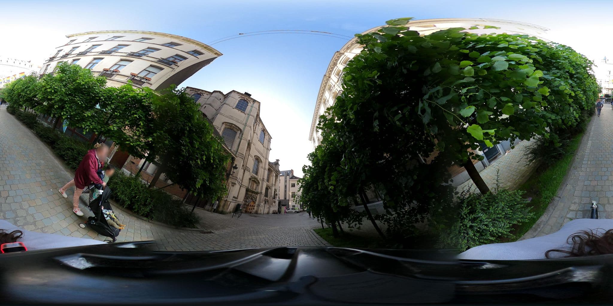 Street view near Airbnb cité Fontainas, Brussels — © RaphaelPasLoin (CC BY-SA · Mapillary)