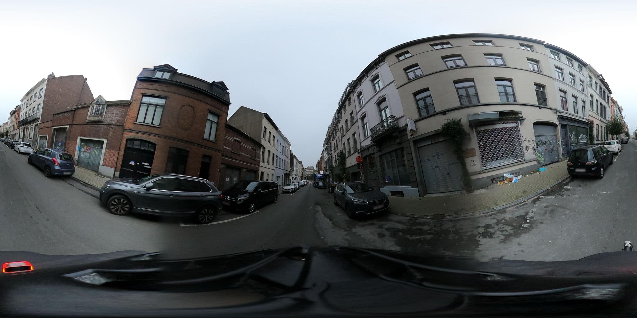 Street view near Place De Londres B&B, Ixelles — © RaphaelPasLoin (CC BY-SA · Mapillary)