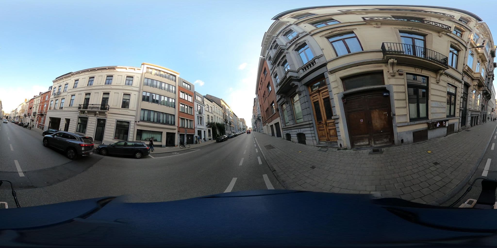 Street view near B&B Villa Louise, Ixelles — © thierry1030 (CC BY-SA · Mapillary)