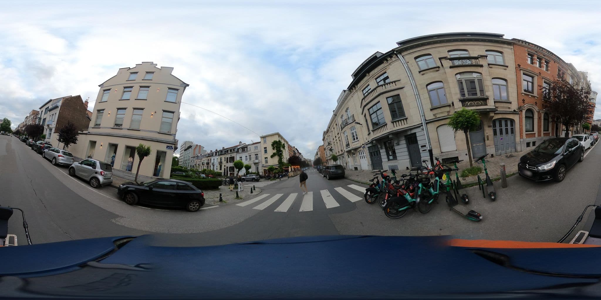 Street view near les chambres de franz, Saint-Gilles — © thierry1030 (CC BY-SA · Mapillary)