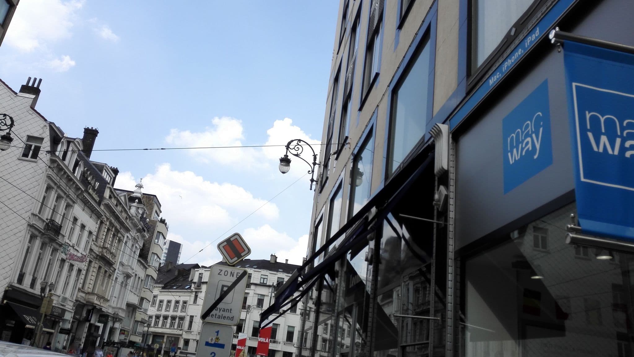 Street view near Waterloo-Management, Ixelles — © polyglot (CC BY-SA · Mapillary)