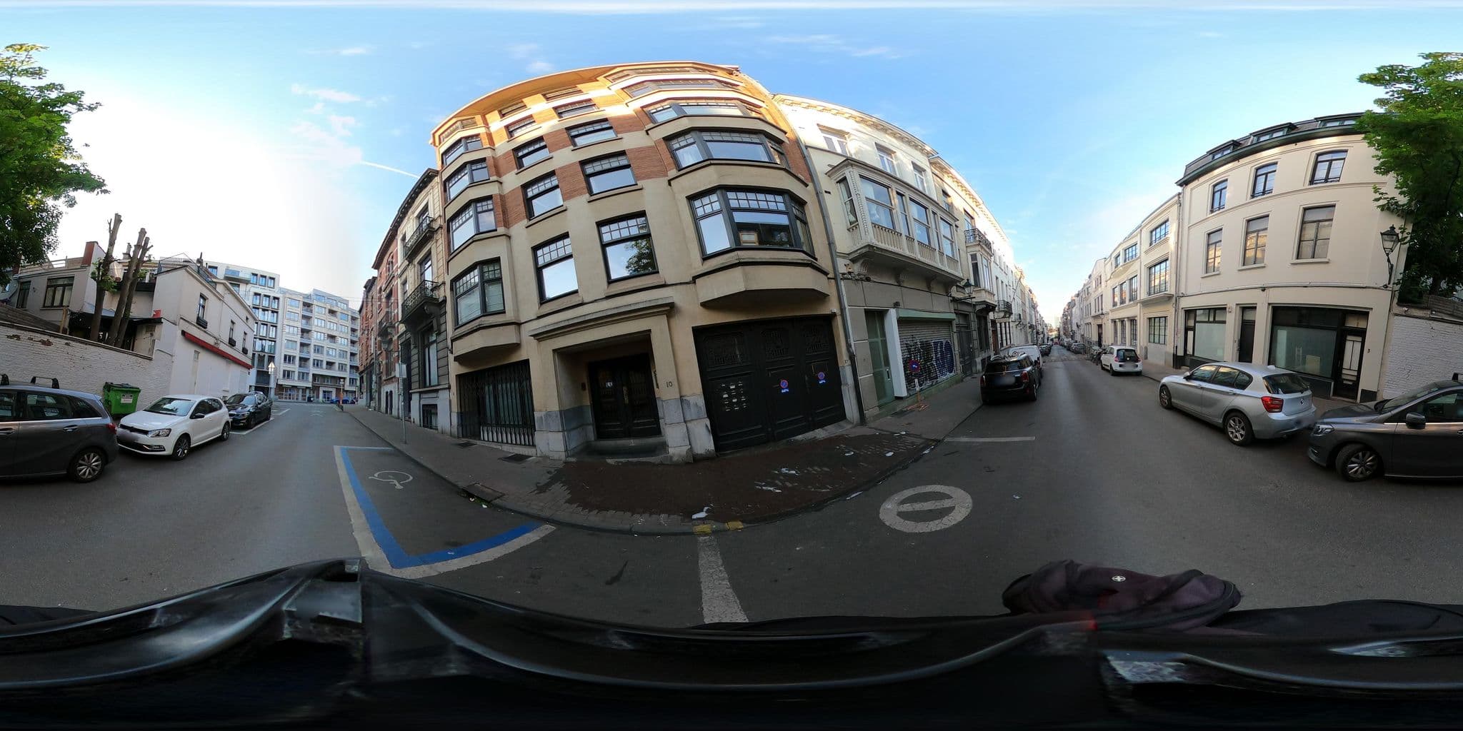 Street view near Neufchatel Halldis Apartment, Saint-Gilles — © RaphaelPasLoin (CC BY-SA · Mapillary)