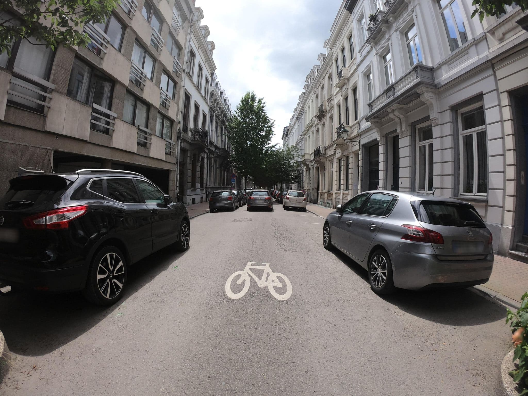 Street view near BeFlats, Ixelles — © joostjakob (CC BY-SA · Mapillary)