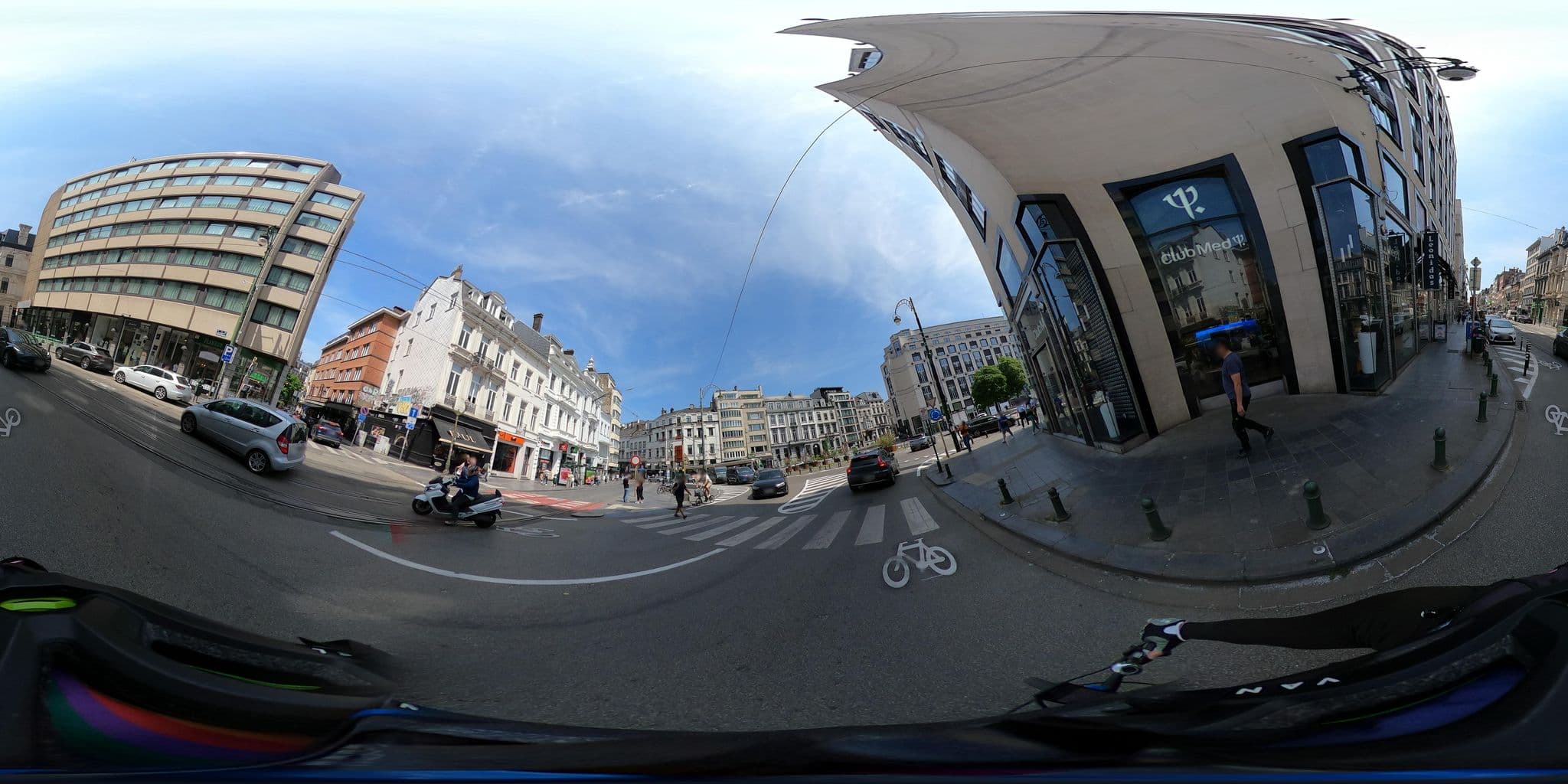 Street view near Hotel Exploitatiemaatschappij Diegem, Ixelles — © Stefdegreef (CC BY-SA · Mapillary)