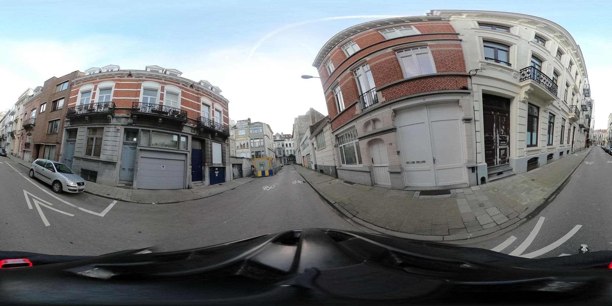 Street view near Suite Louise-Stephanie Brussels, Ixelles — © RaphaelPasLoin (CC BY-SA · Mapillary)