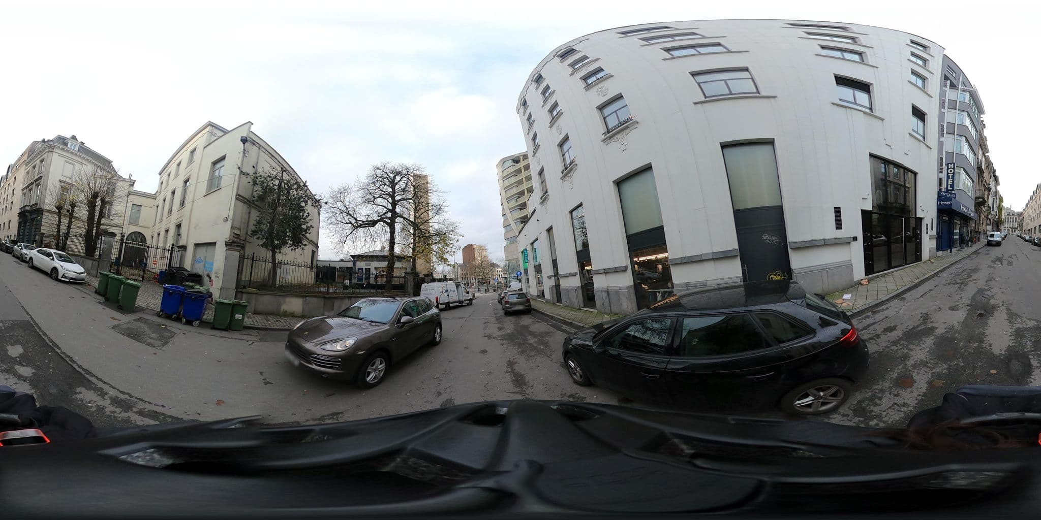 Street view near Smartflats Premium - High Street, Ixelles — © RaphaelPasLoin (CC BY-SA · Mapillary)