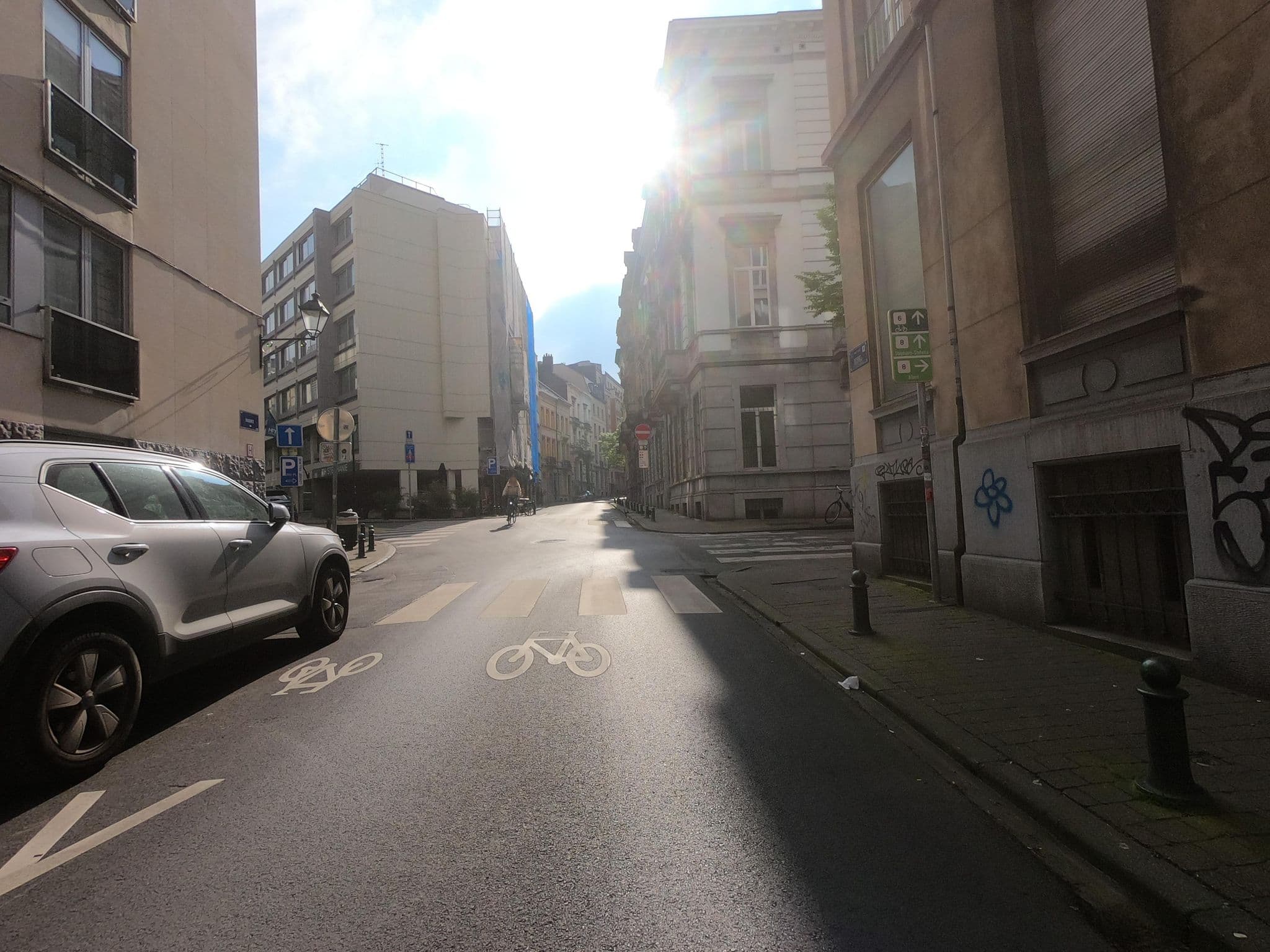 Street view near Residence Osborne SPRL, Ixelles — © thierry1030 (CC BY-SA · Mapillary)